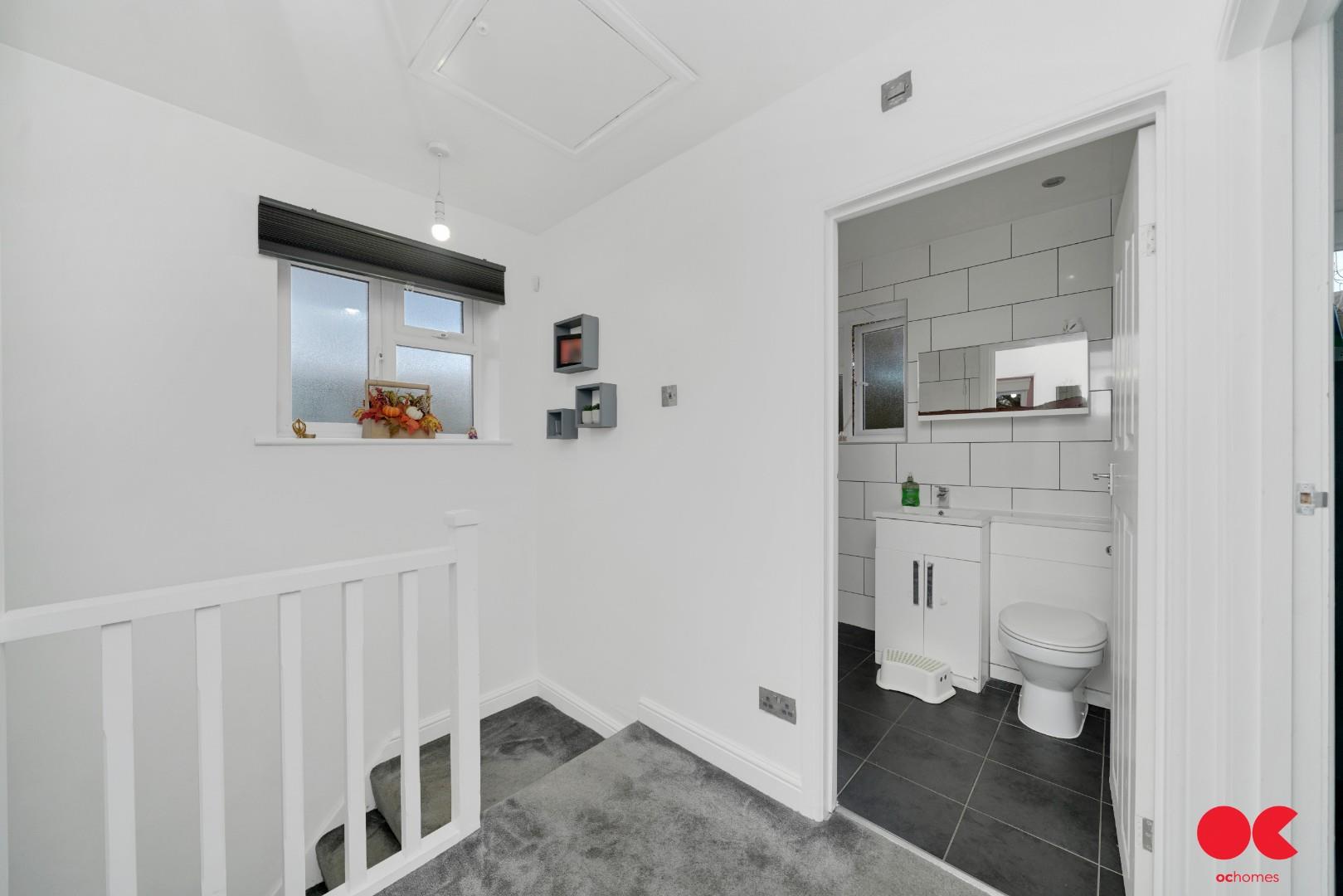 3 bed end of terrace house for sale in Stratton Road, Romford  - Property Image 15