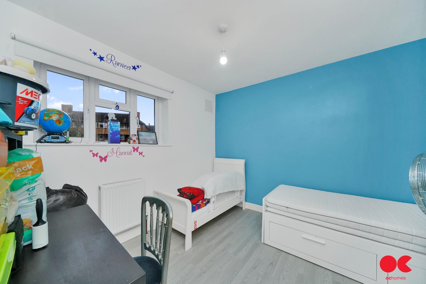 3 bed end of terrace house for sale in Stratton Road, Romford  - Property Image 7