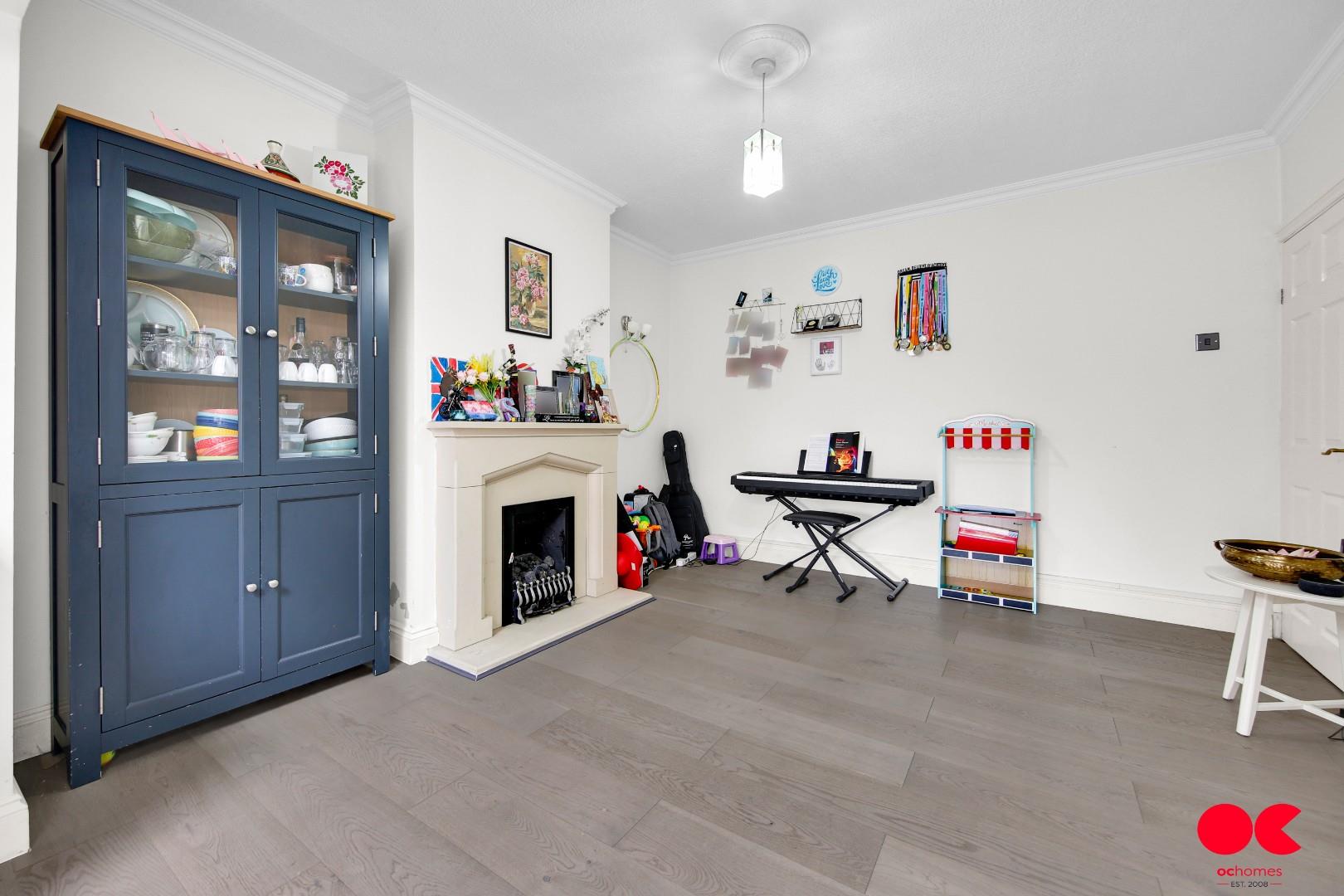 3 bed semi-detached house to rent in Montrose Avenue, Gidea Park, Essex  - Property Image 4