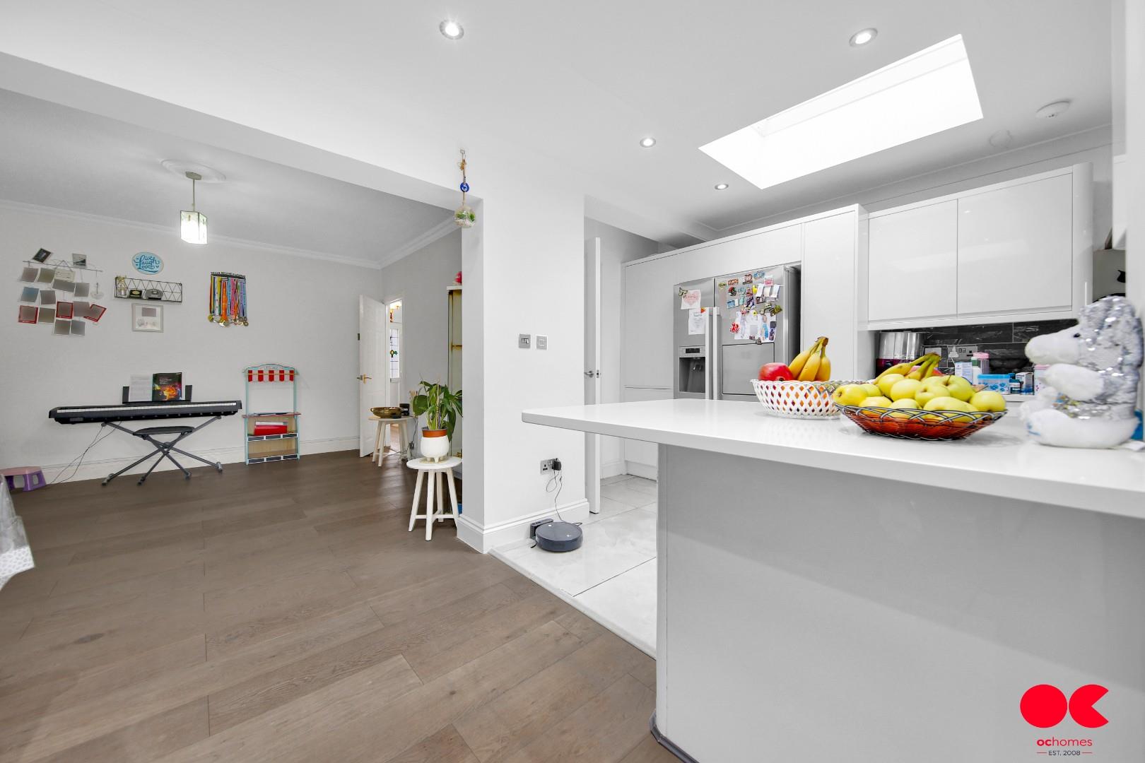 3 bed semi-detached house to rent in Montrose Avenue, Gidea Park, Essex  - Property Image 22