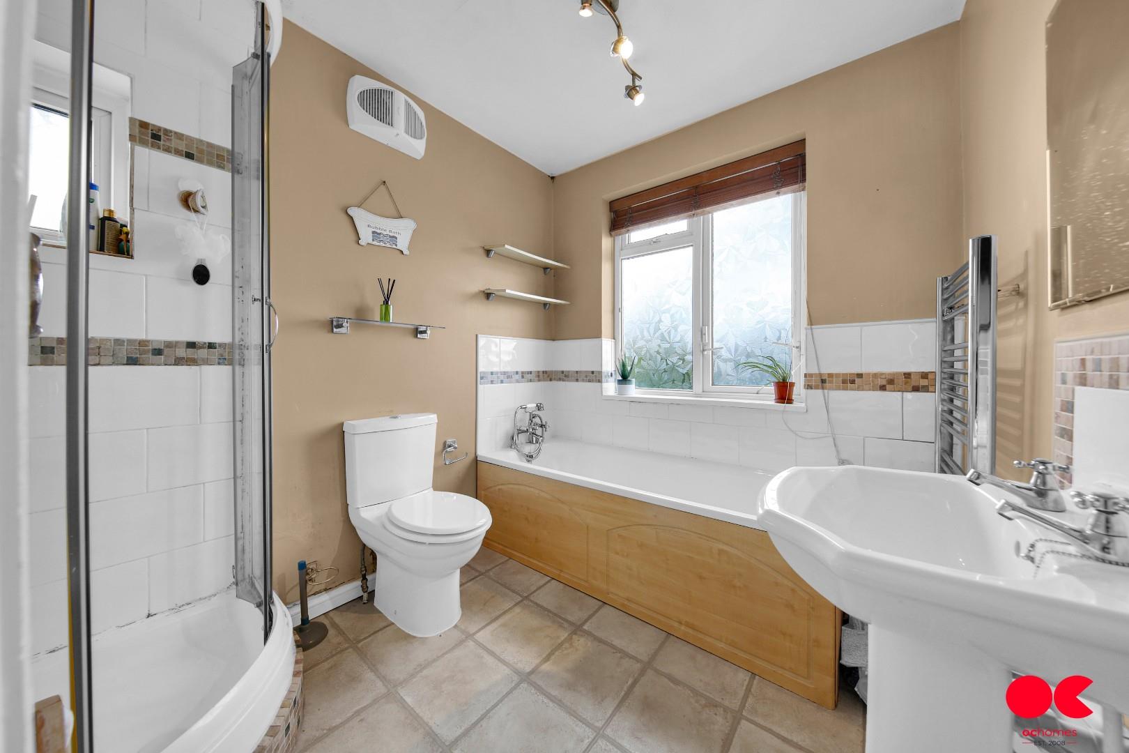 3 bed semi-detached house to rent in Montrose Avenue, Gidea Park, Essex  - Property Image 31