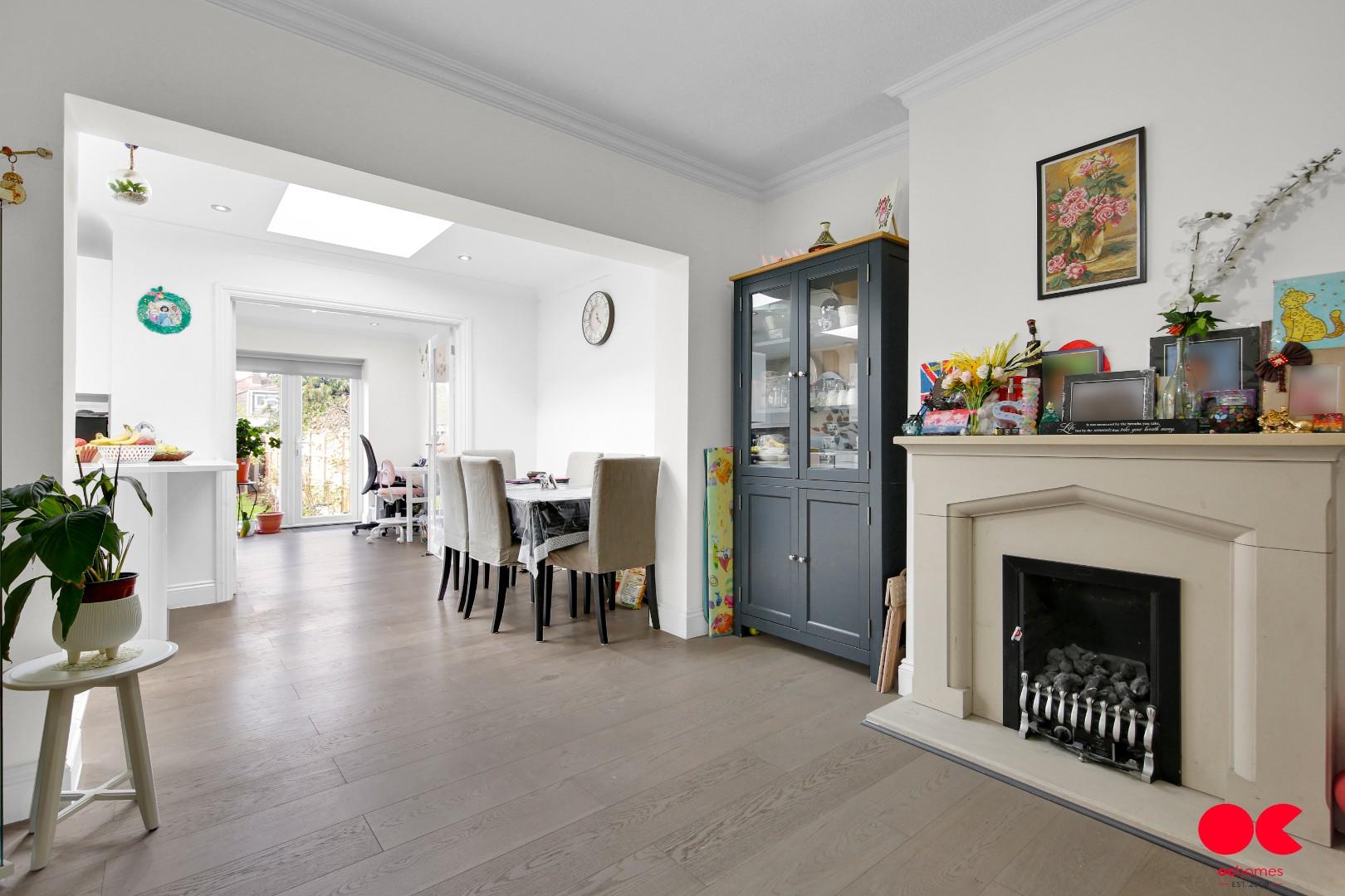 3 bed semi-detached house to rent in Montrose Avenue, Gidea Park, Essex  - Property Image 18