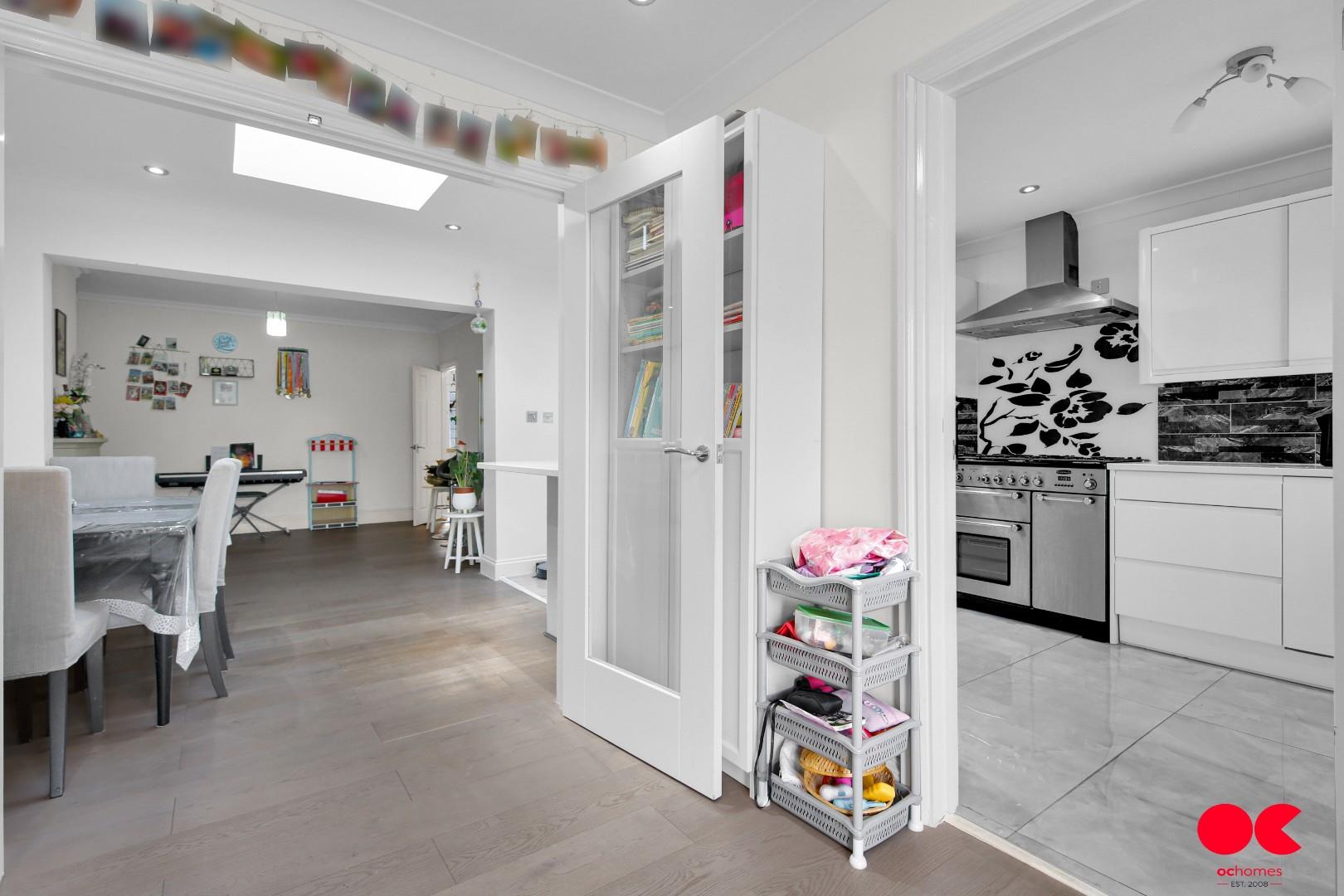 3 bed semi-detached house to rent in Montrose Avenue, Gidea Park, Essex  - Property Image 10