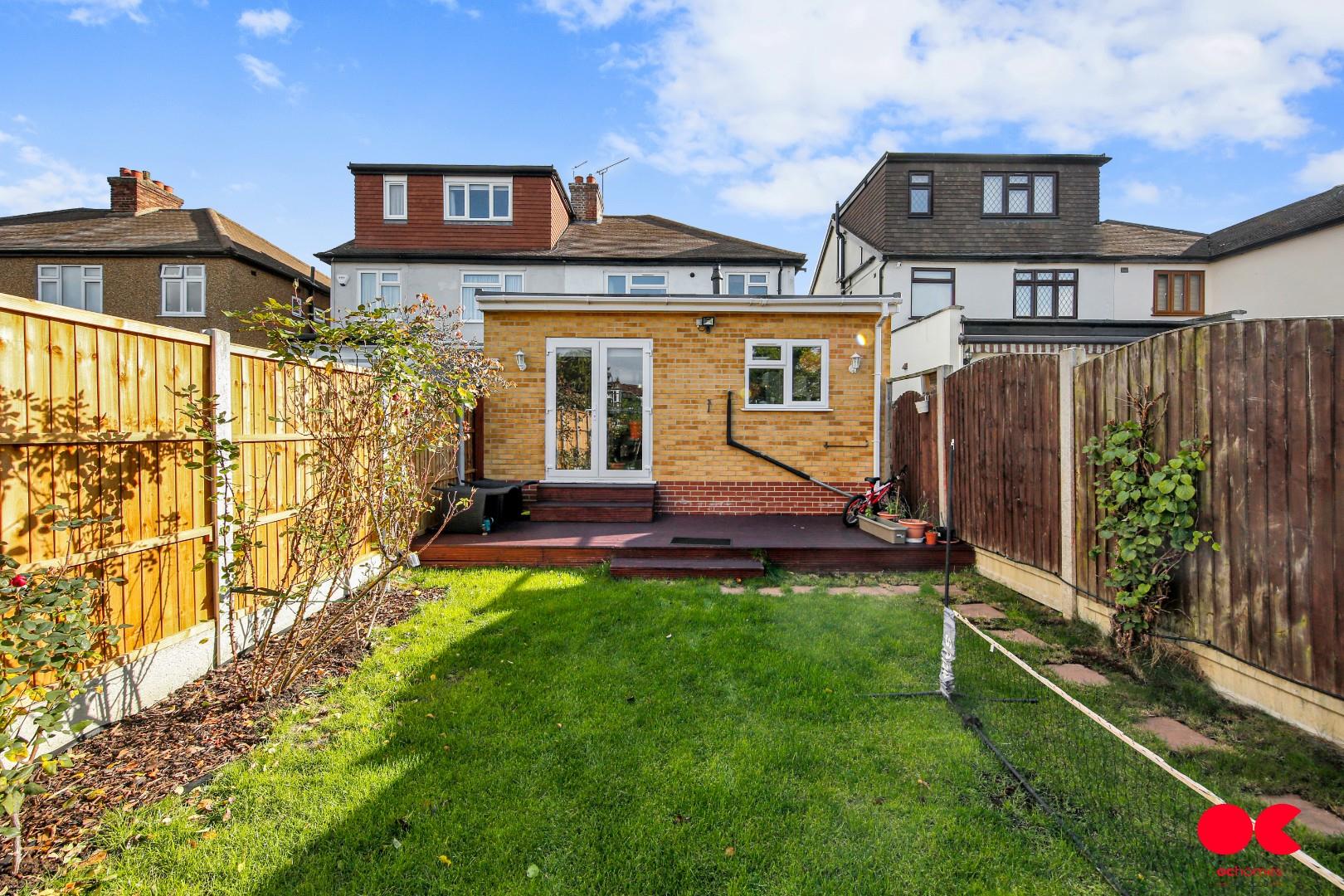 3 bed semi-detached house to rent in Montrose Avenue, Gidea Park, Essex  - Property Image 32