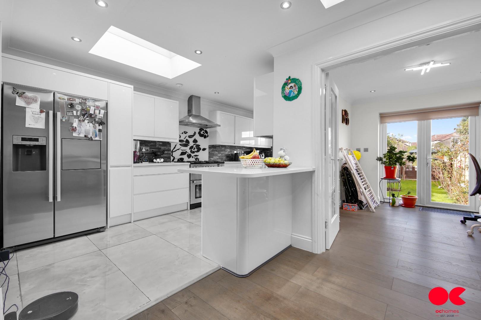 3 bed semi-detached house to rent in Montrose Avenue, Gidea Park, Essex  - Property Image 19