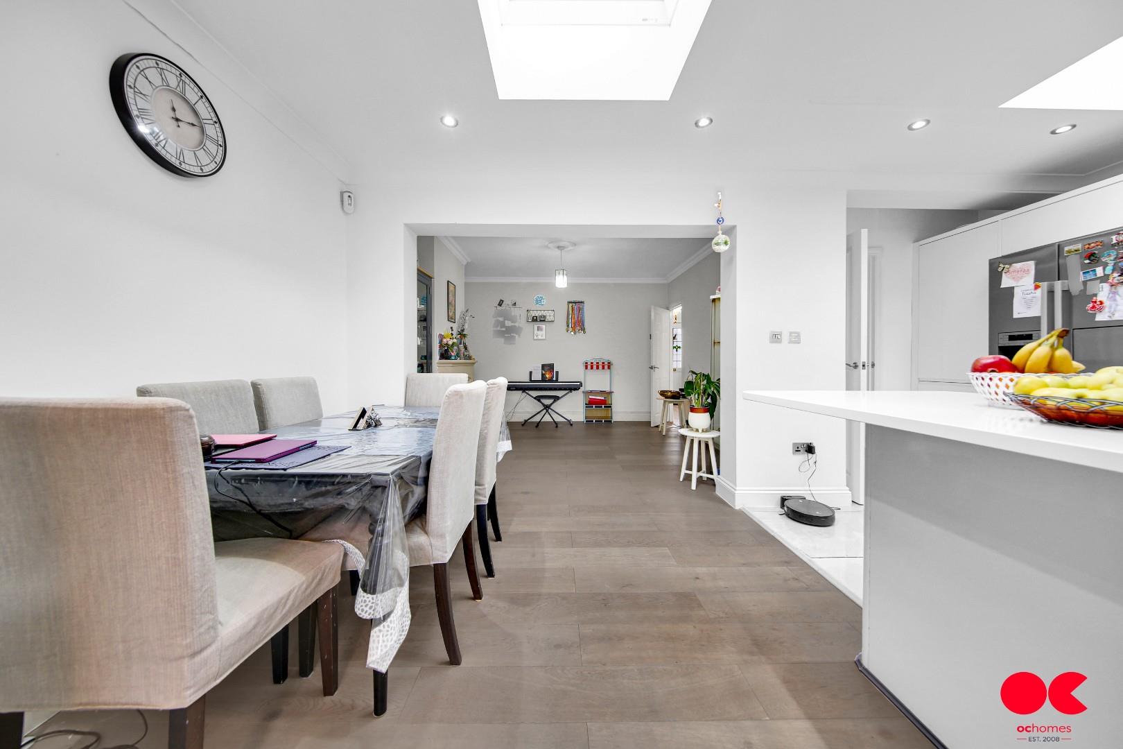 3 bed semi-detached house to rent in Montrose Avenue, Gidea Park, Essex  - Property Image 23