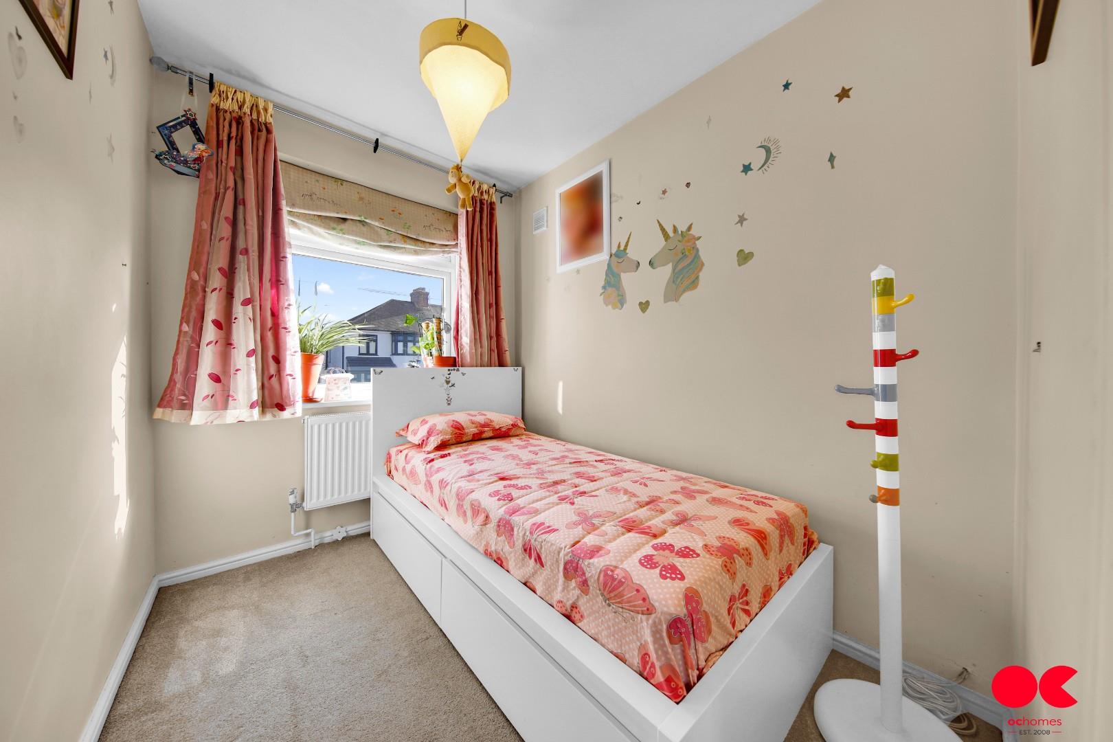 3 bed semi-detached house to rent in Montrose Avenue, Gidea Park, Essex  - Property Image 30
