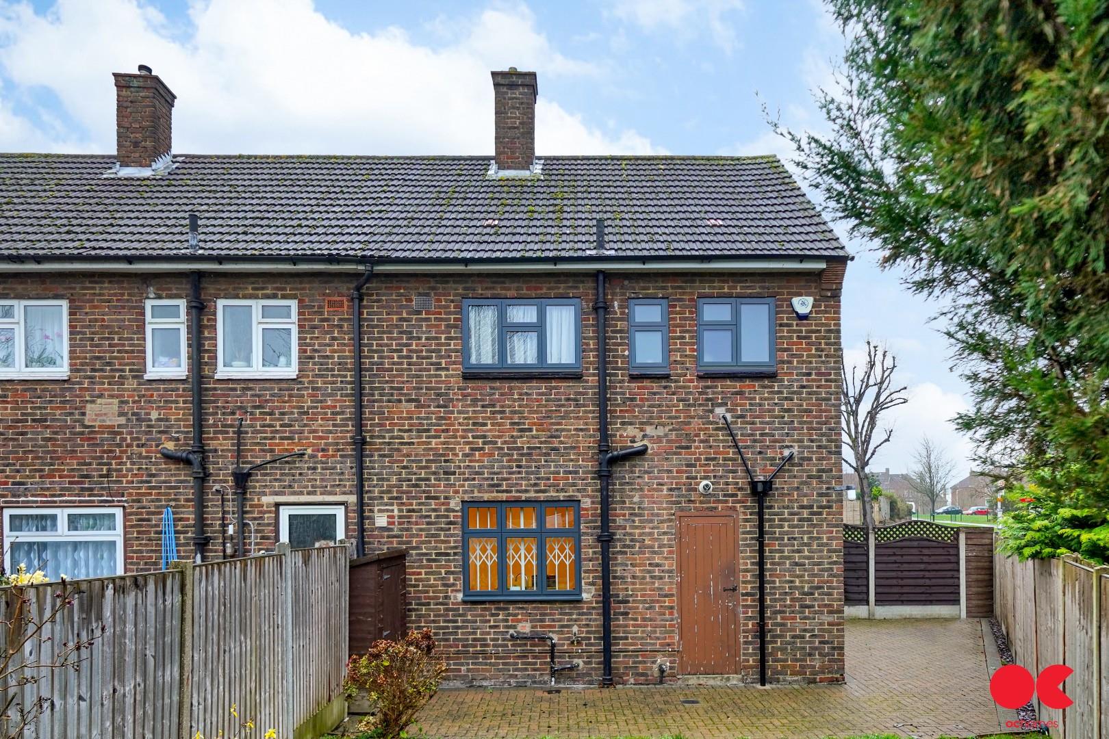 2 bed end of terrace house for sale in Faringdon Avenue, Romford  - Property Image 22