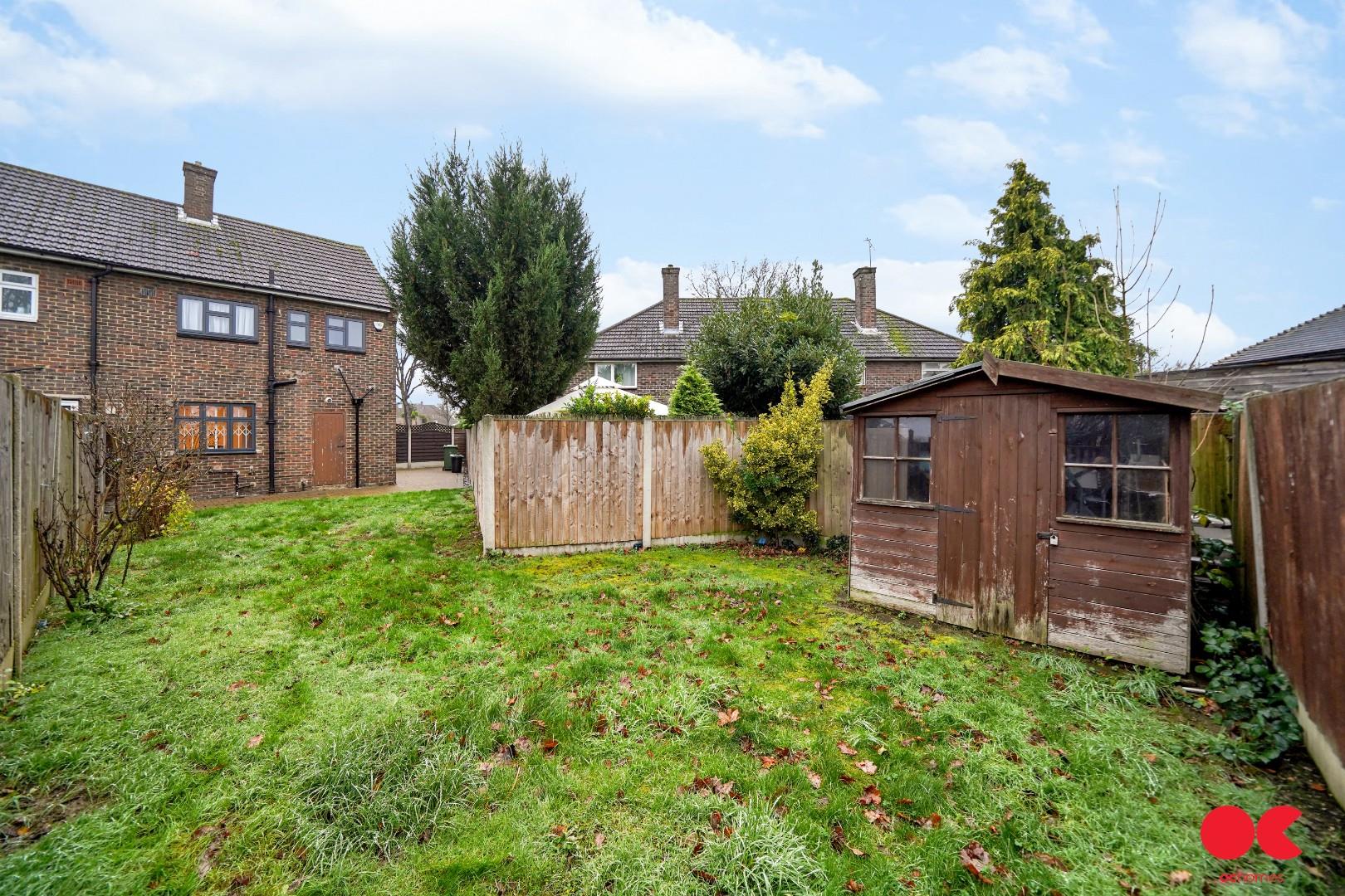 2 bed end of terrace house for sale in Faringdon Avenue, Romford  - Property Image 7