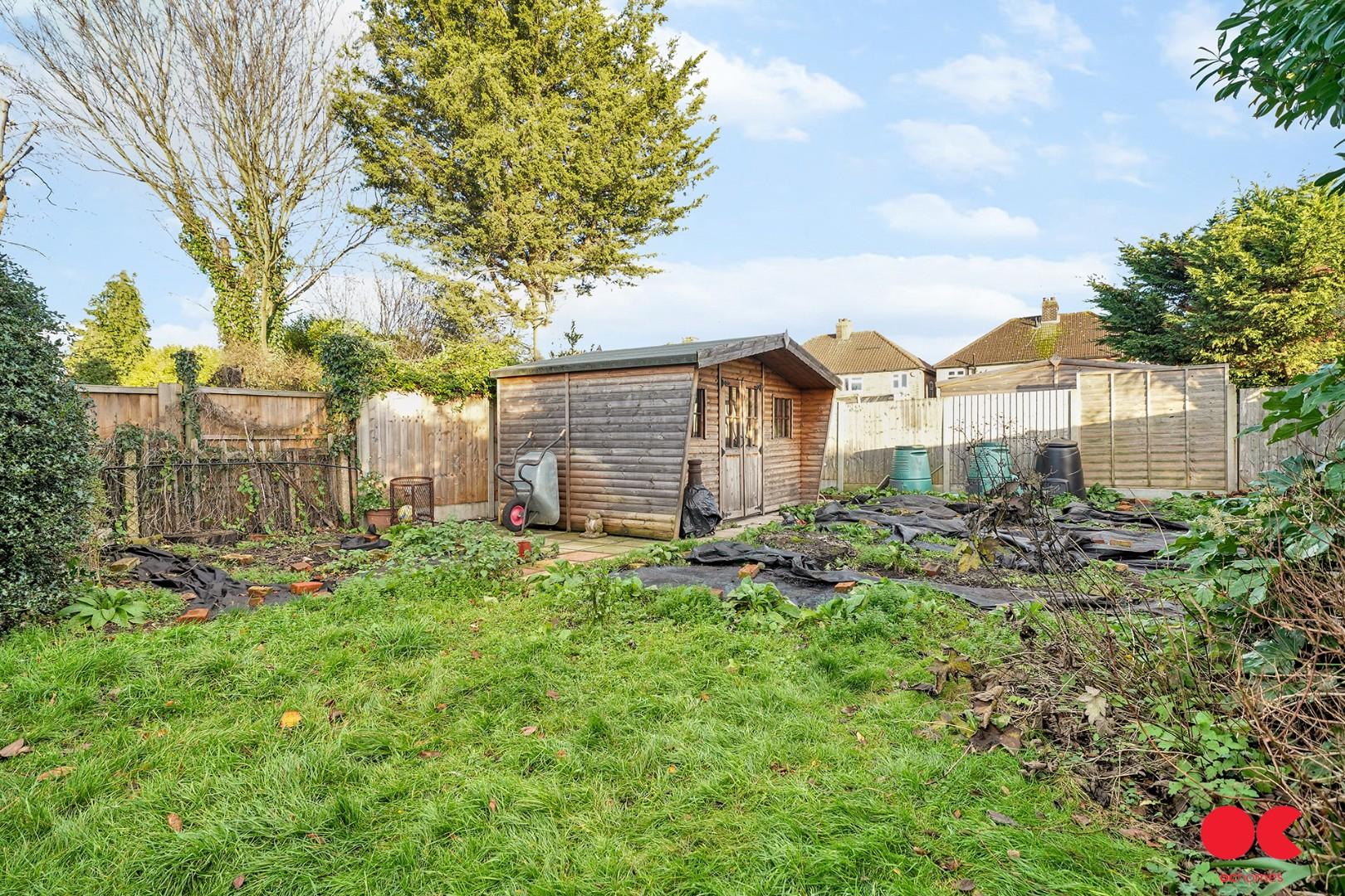 5 bed detached bungalow for sale in Haynes Road, Hornchurch  - Property Image 41