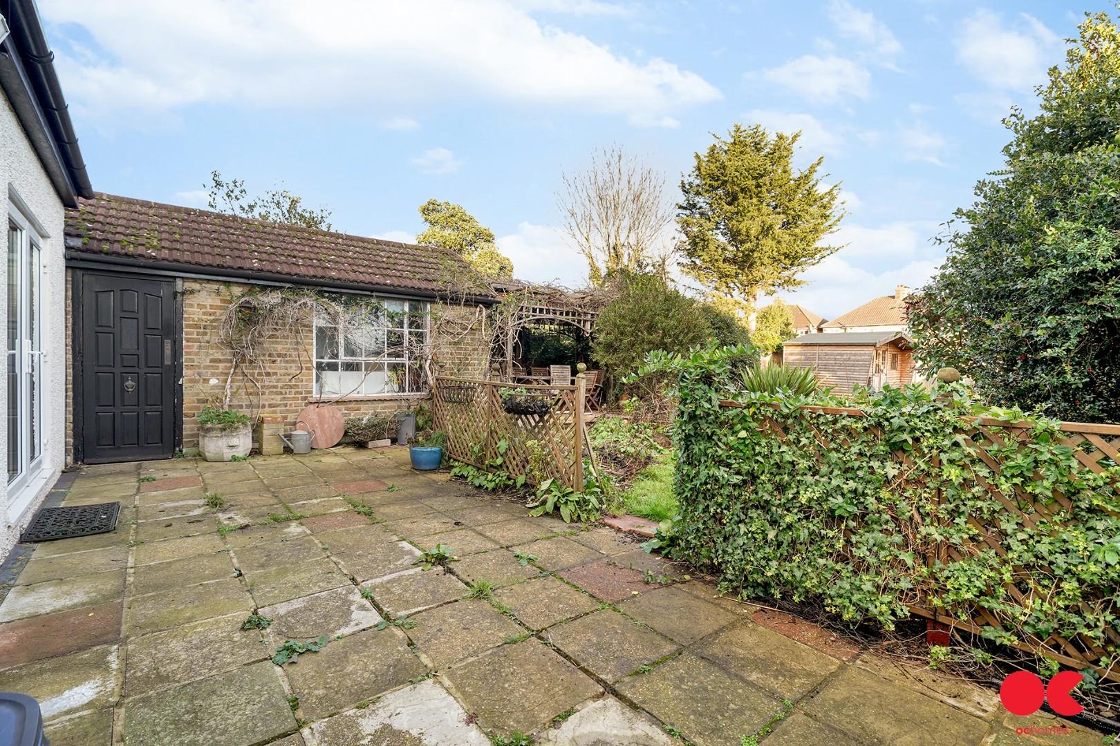 5 bed detached bungalow for sale in Haynes Road, Hornchurch  - Property Image 36