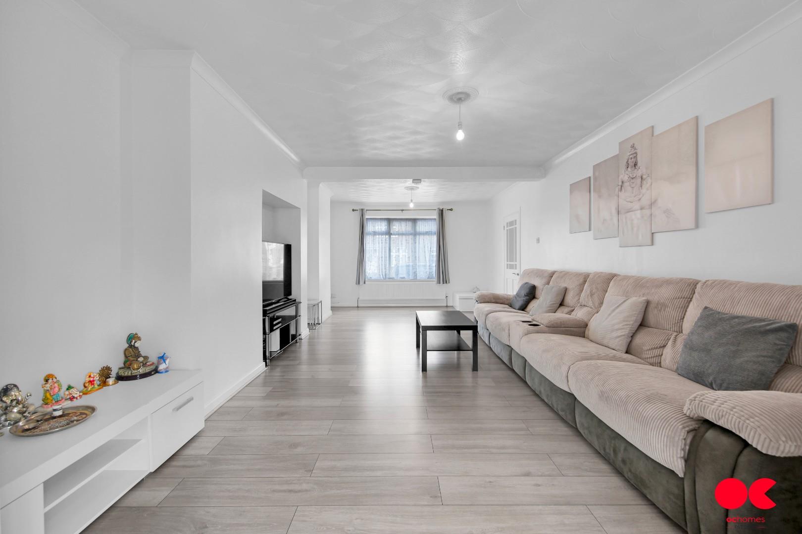 3 bed end of terrace house for sale in Amesbury Road, Dagenham  - Property Image 16