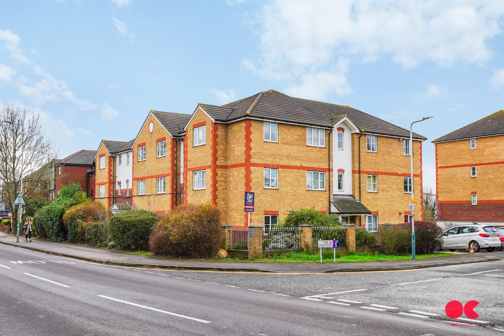 2 bed flat for sale in South Street, Romford  - Property Image 12