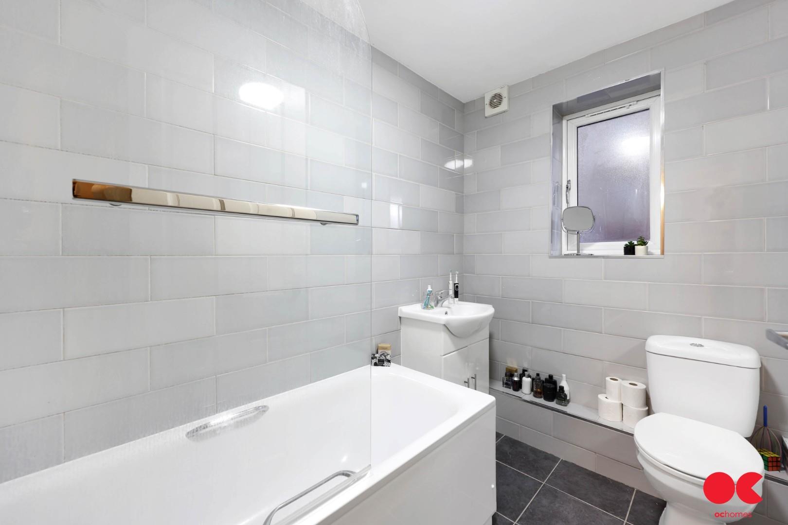 2 bed flat for sale in Seymour Road, London  - Property Image 16