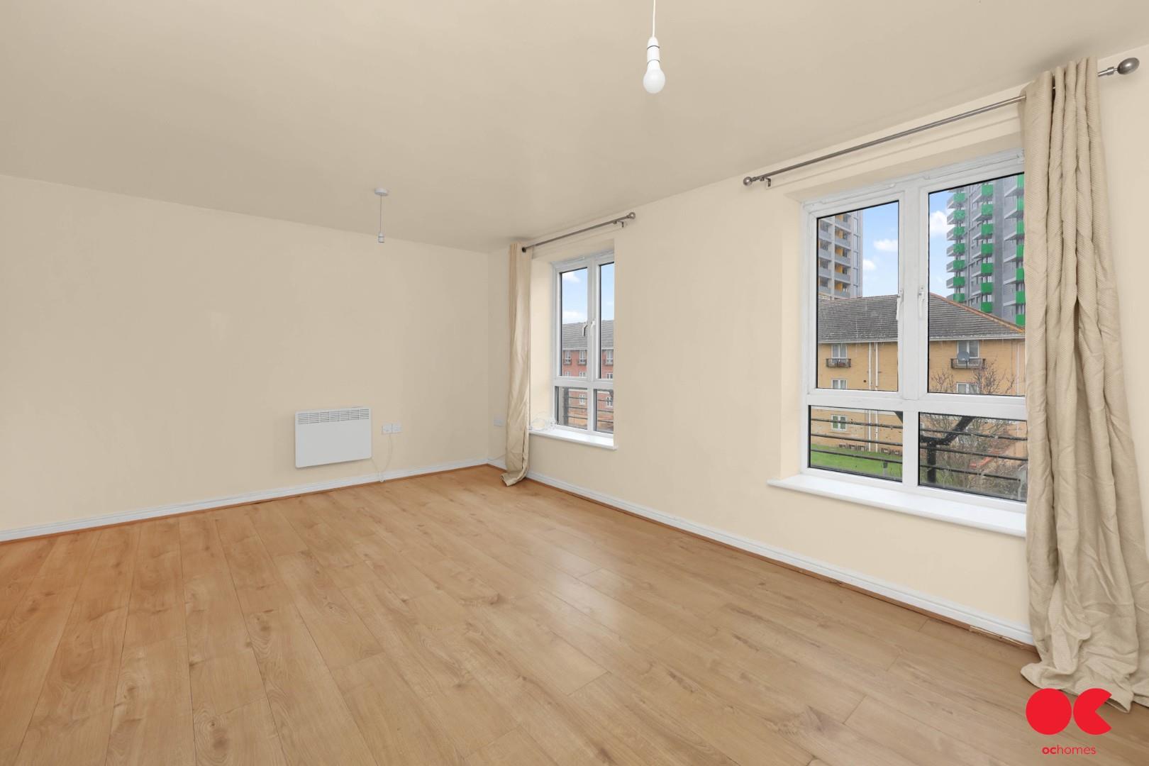 2 bed flat to rent in Chantry Close, London  - Property Image 4