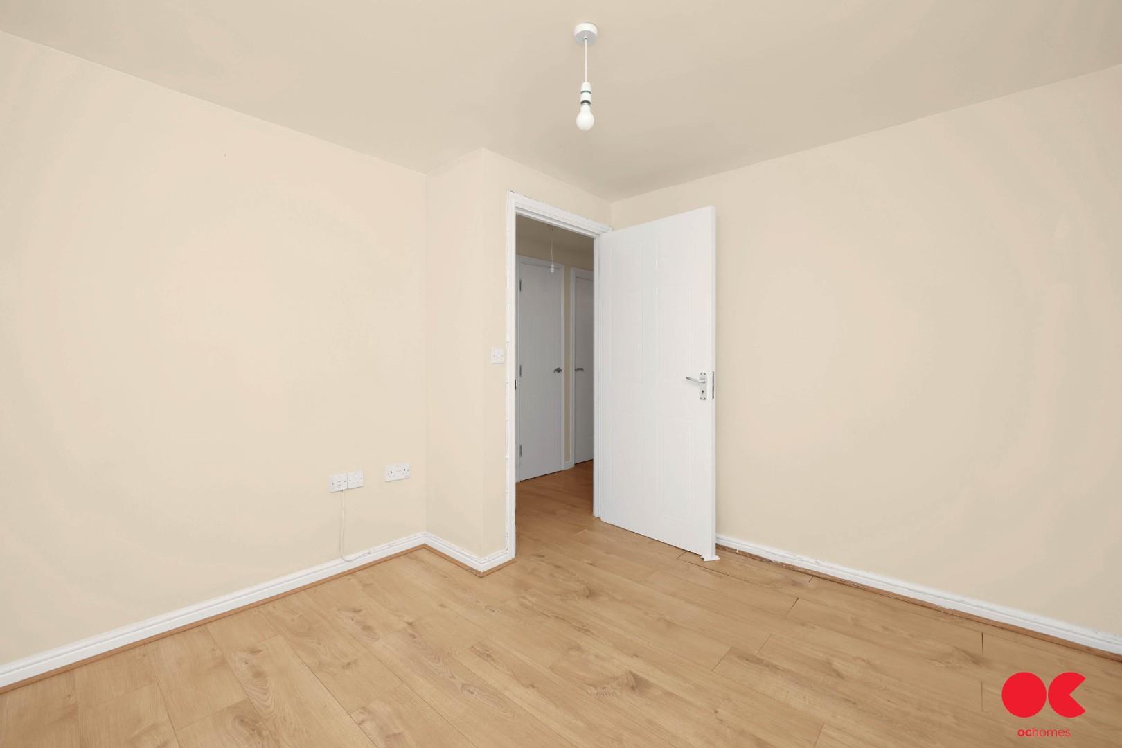 2 bed flat to rent in Chantry Close, London  - Property Image 14