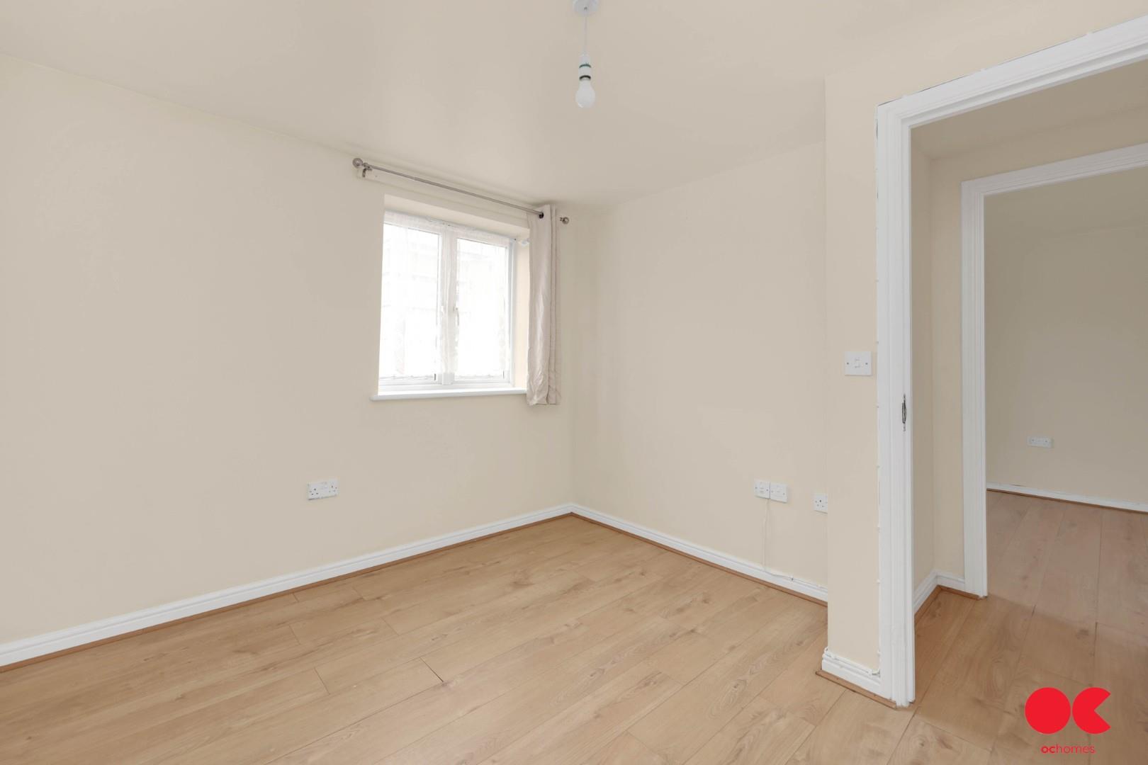 2 bed flat to rent in Chantry Close, London  - Property Image 13