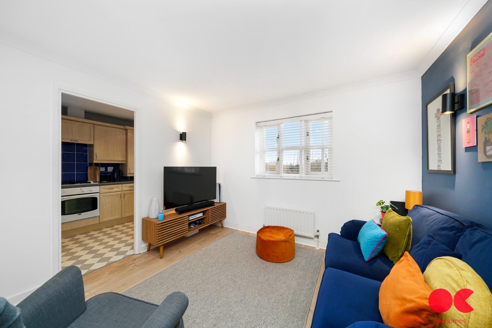 2 bed flat for sale in Monkwood Close, Romford  - Property Image 18