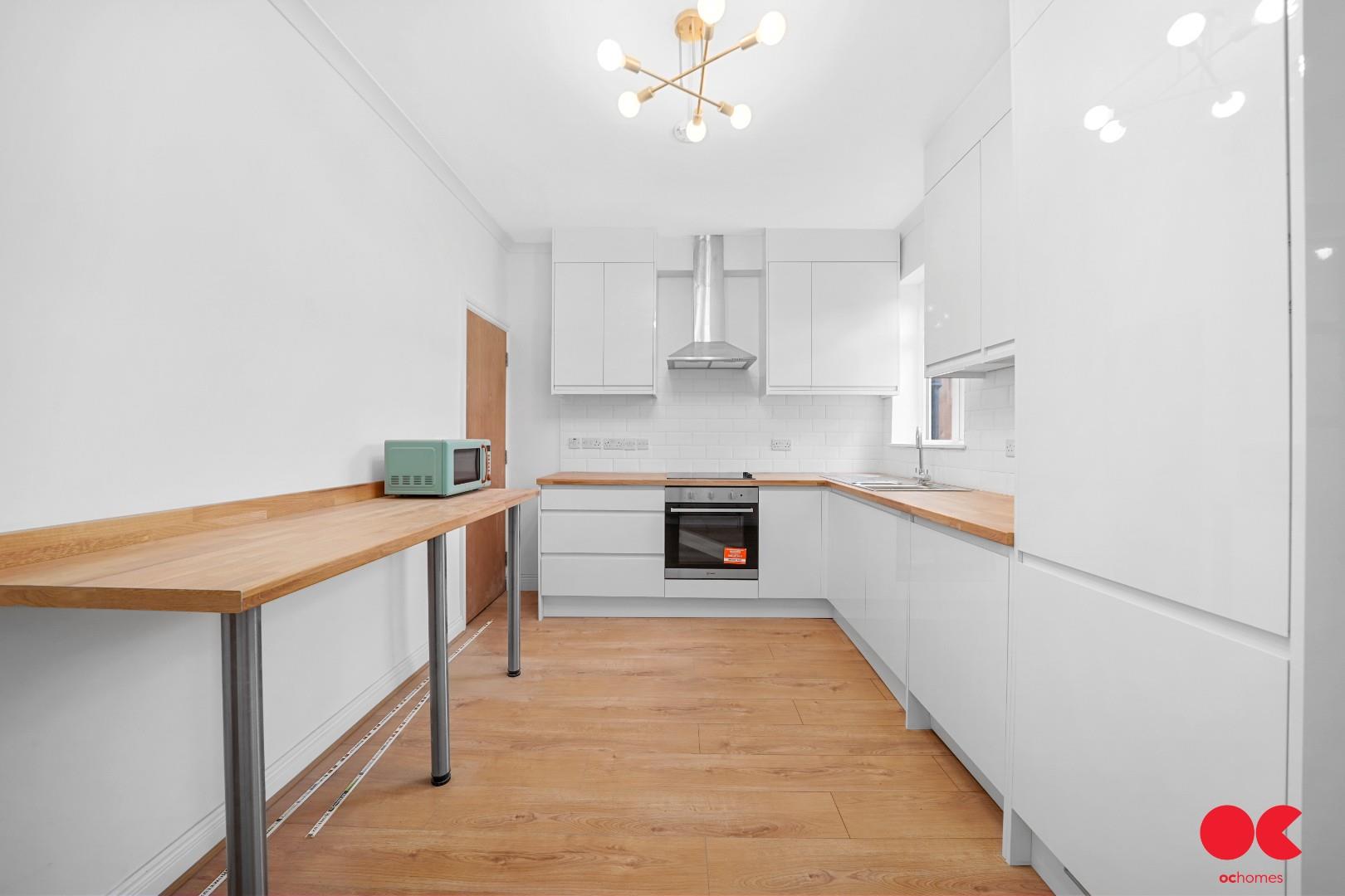 2 bed terraced house to rent in Stewart Road, Leyton  - Property Image 5