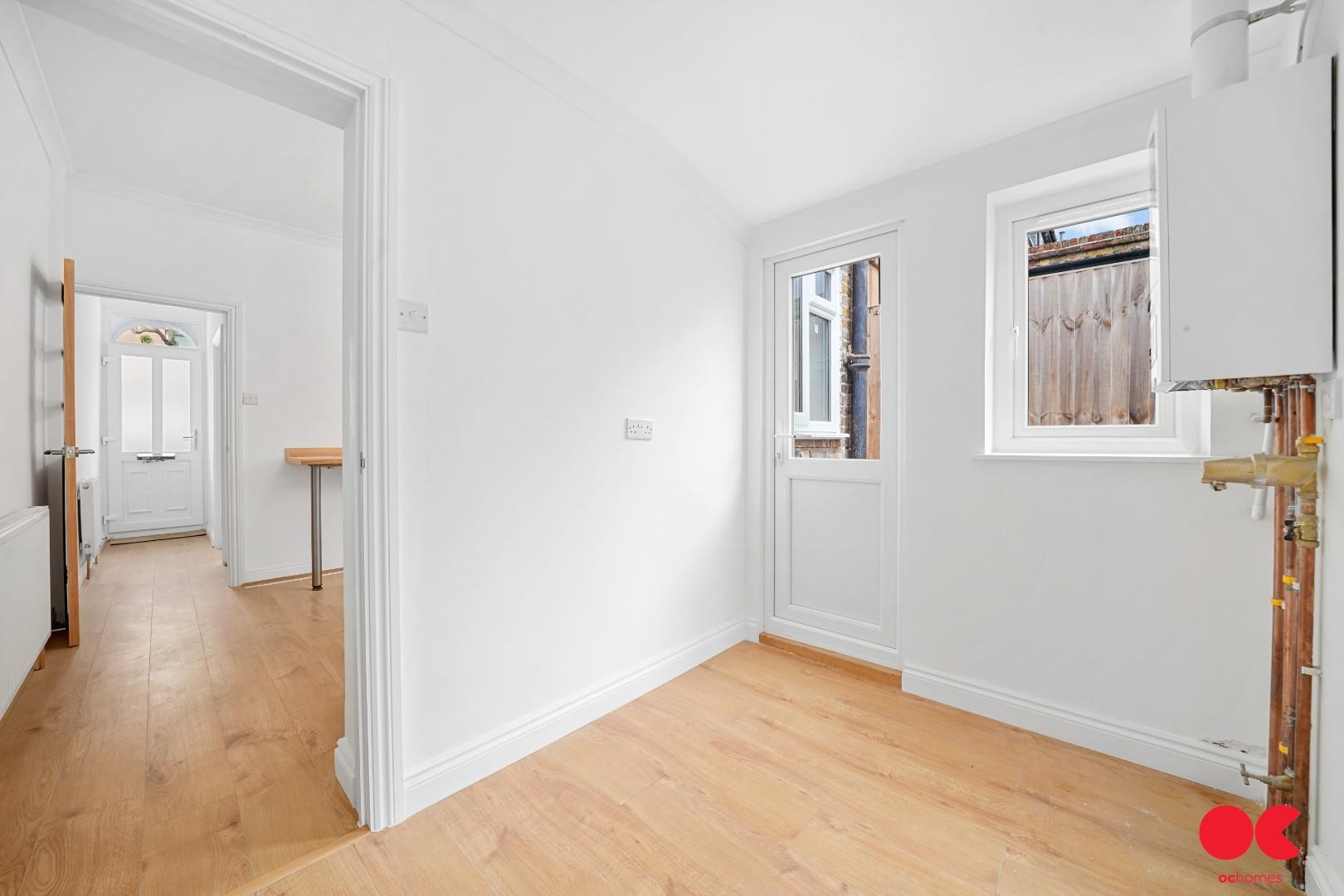 2 bed terraced house to rent in Stewart Road, Leyton  - Property Image 9