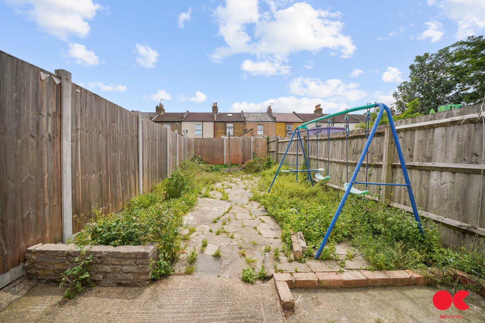2 bed terraced house to rent in Stewart Road, Leyton  - Property Image 11