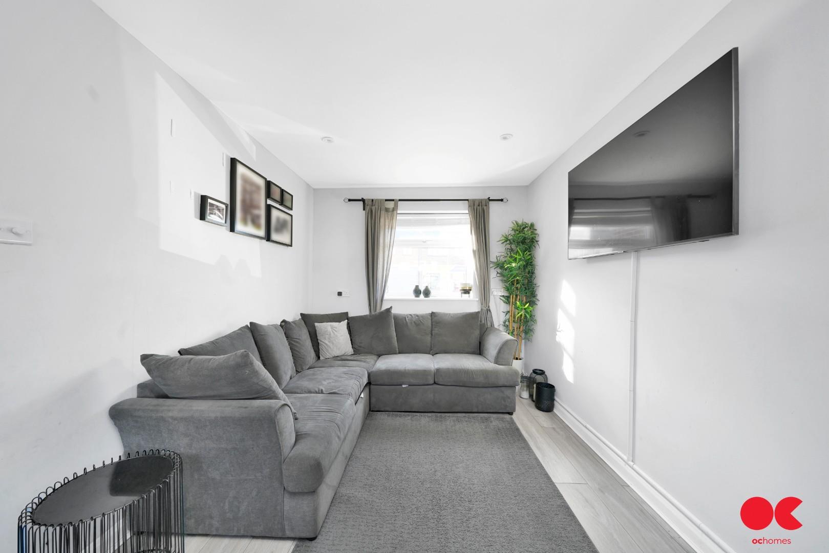4 bed semi-detached house for sale in Essex Gardens, Hornchurch, RM11