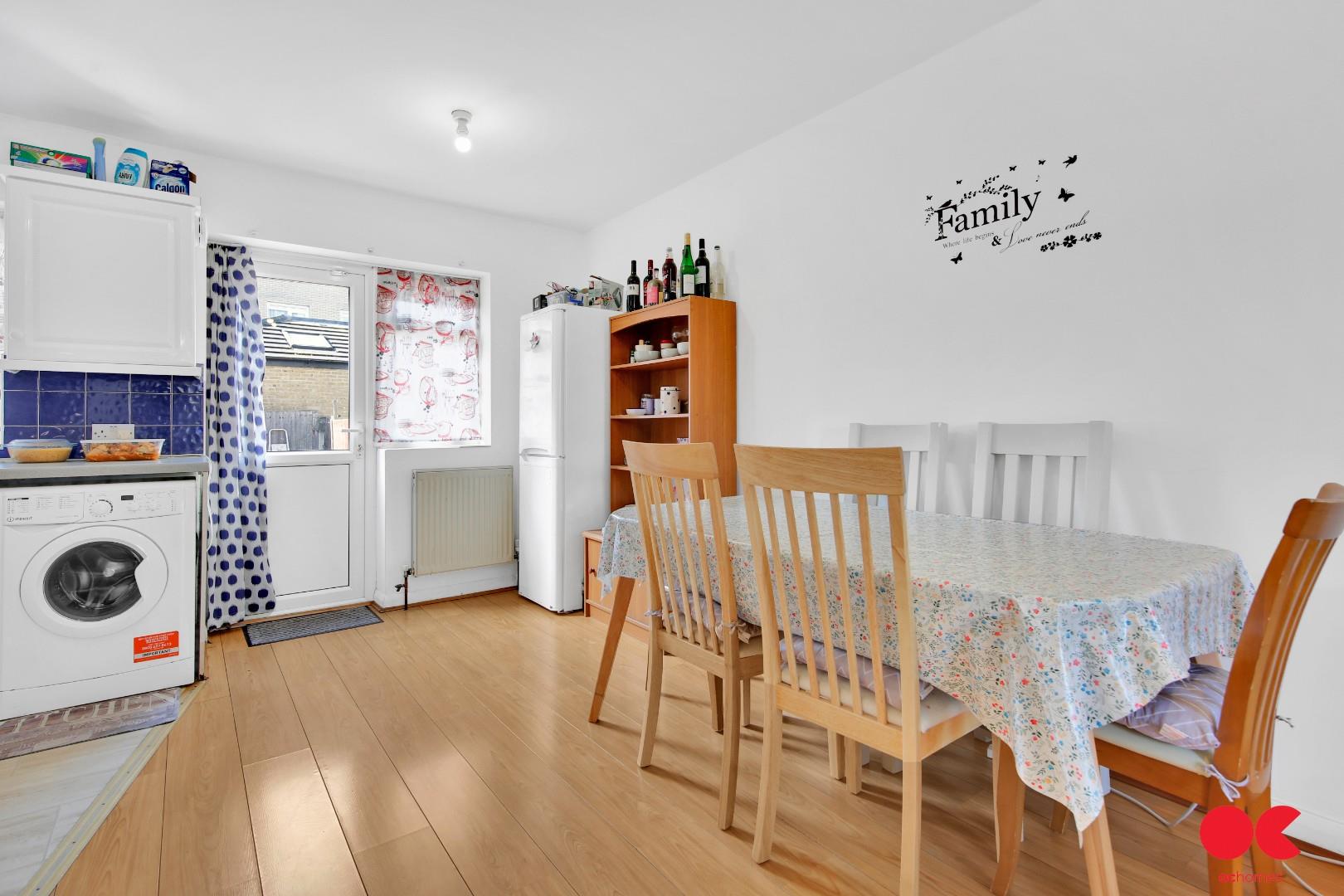 2 bed end of terrace house to rent in Riverdene Road, Ilford  - Property Image 11