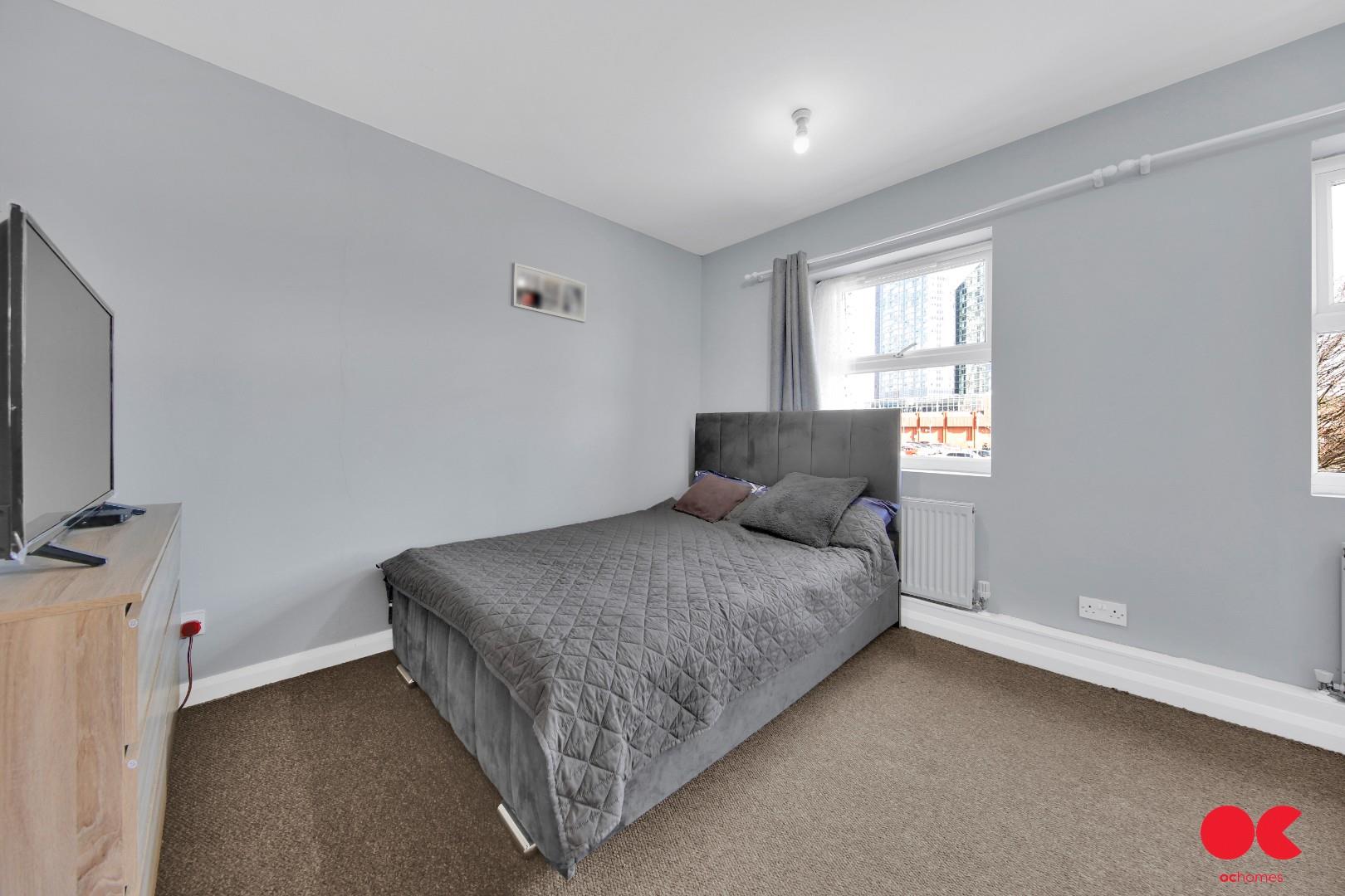 2 bed end of terrace house to rent in Riverdene Road, Ilford  - Property Image 18