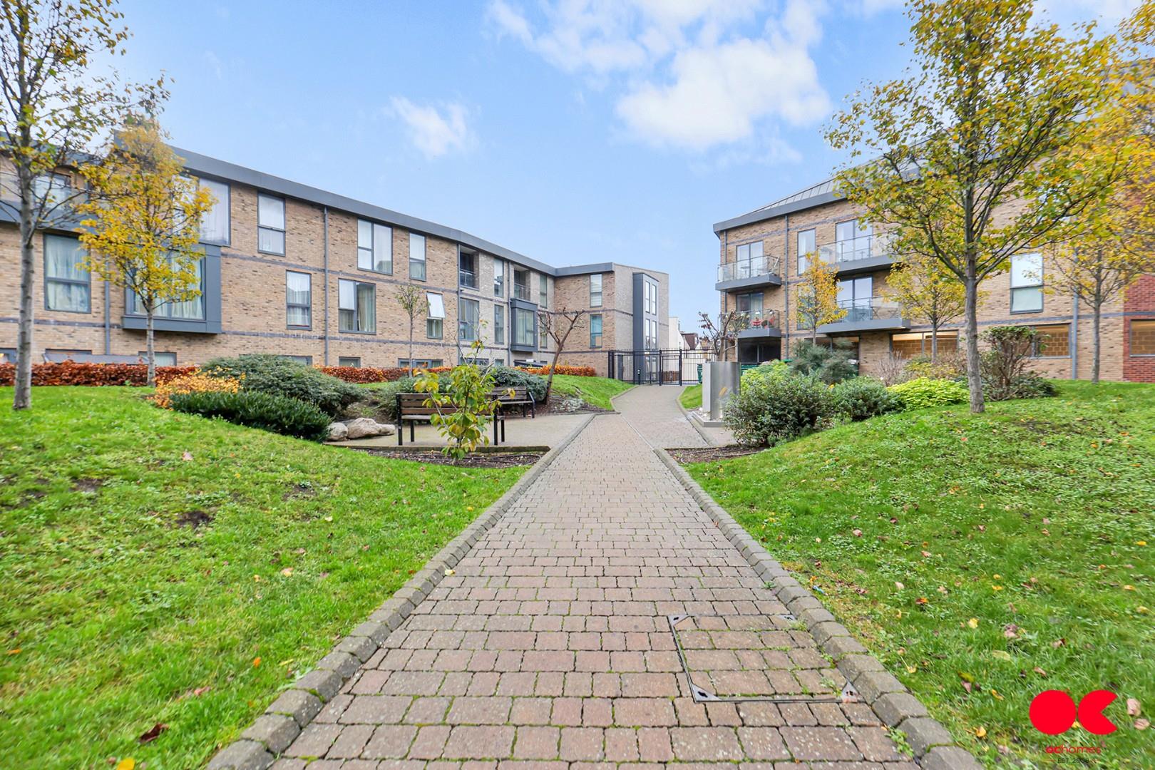 3 bed flat for sale in Ruckholt Road, Leyton  - Property Image 2