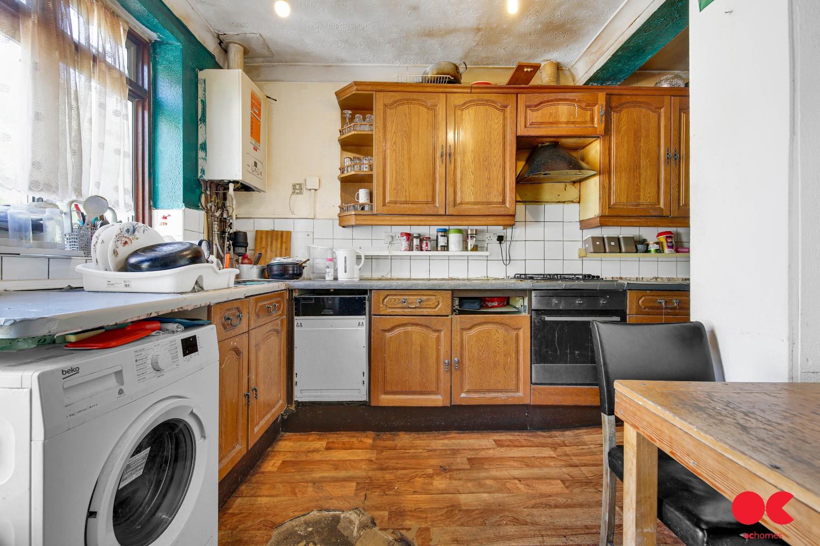 3 bed terraced house for sale in Peterborough Road, Leyton  - Property Image 3
