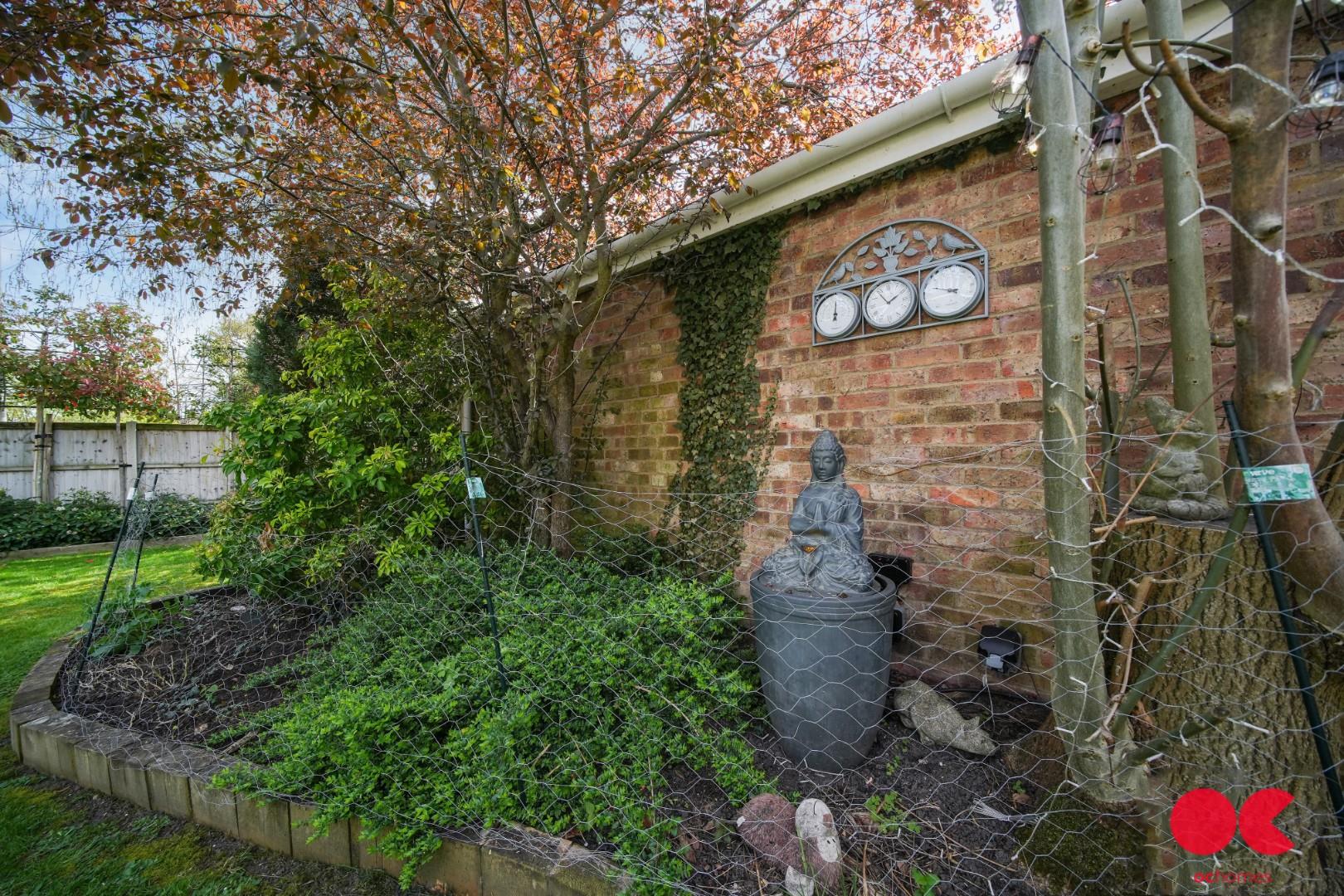 5 bed detached house for sale in Herbert Road, Hornchurch  - Property Image 36