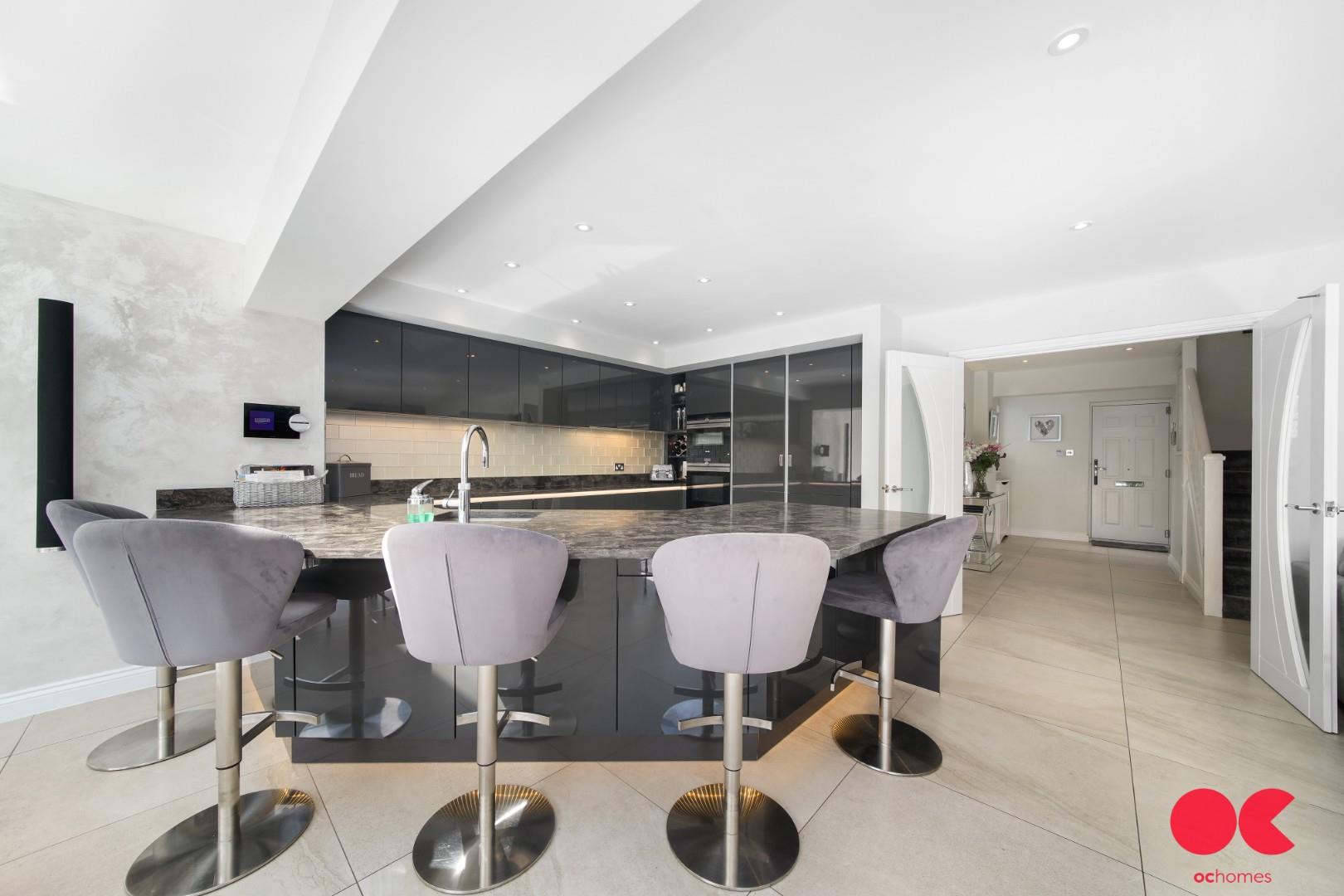 5 bed detached house for sale in Herbert Road, Hornchurch  - Property Image 11