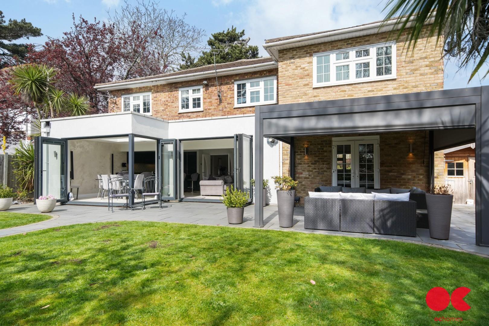 5 bed detached house for sale in Herbert Road, Hornchurch  - Property Image 39