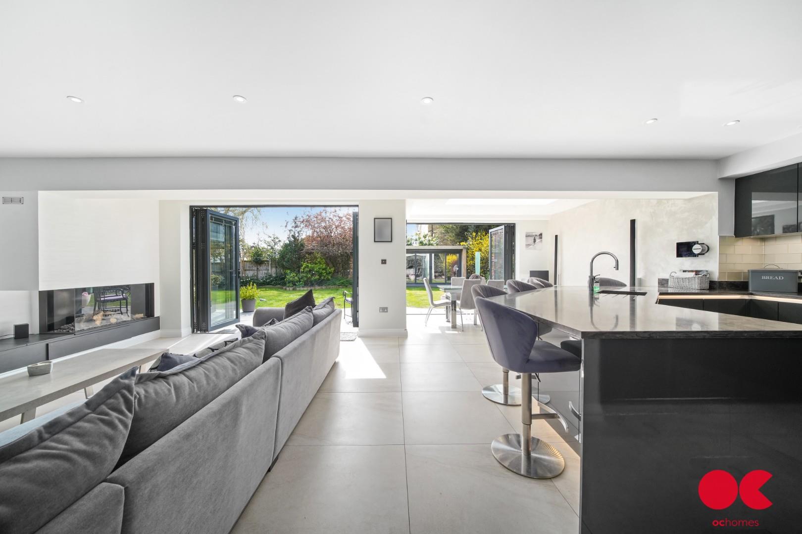 5 bed detached house for sale in Herbert Road, Hornchurch, RM11