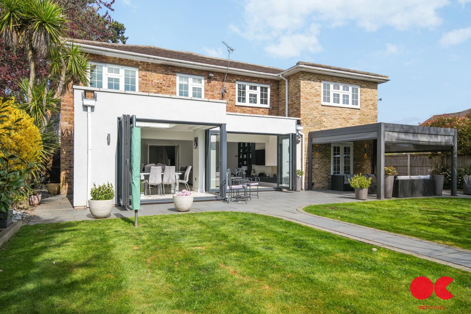 5 bed detached house for sale in Herbert Road, Hornchurch  - Property Image 35
