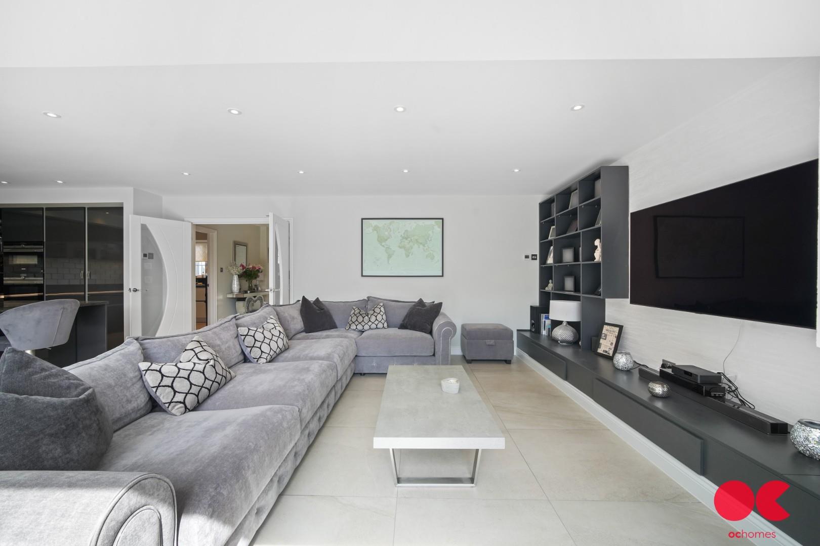 5 bed detached house for sale in Herbert Road, Hornchurch  - Property Image 20