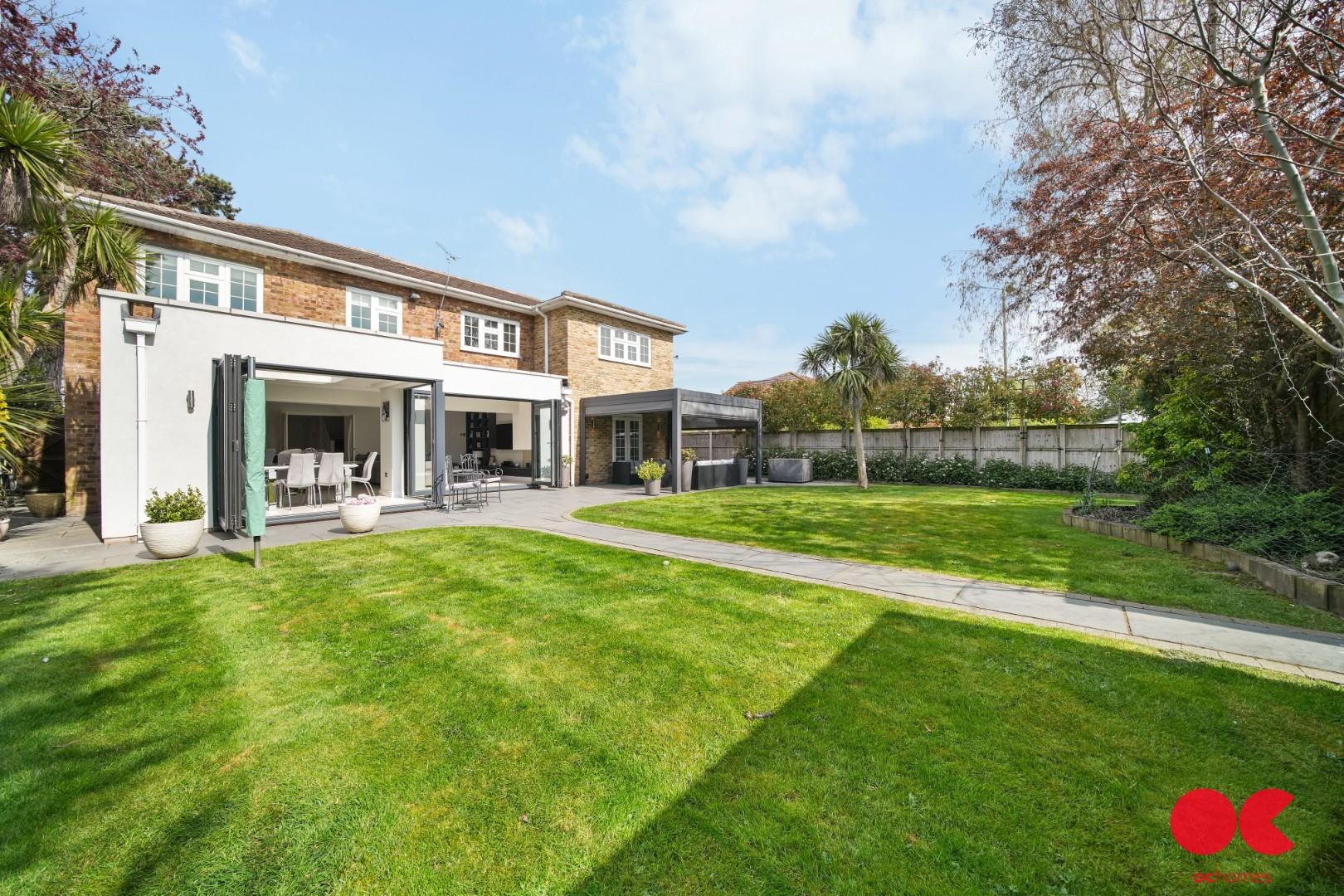 5 bed detached house for sale in Herbert Road, Hornchurch  - Property Image 23