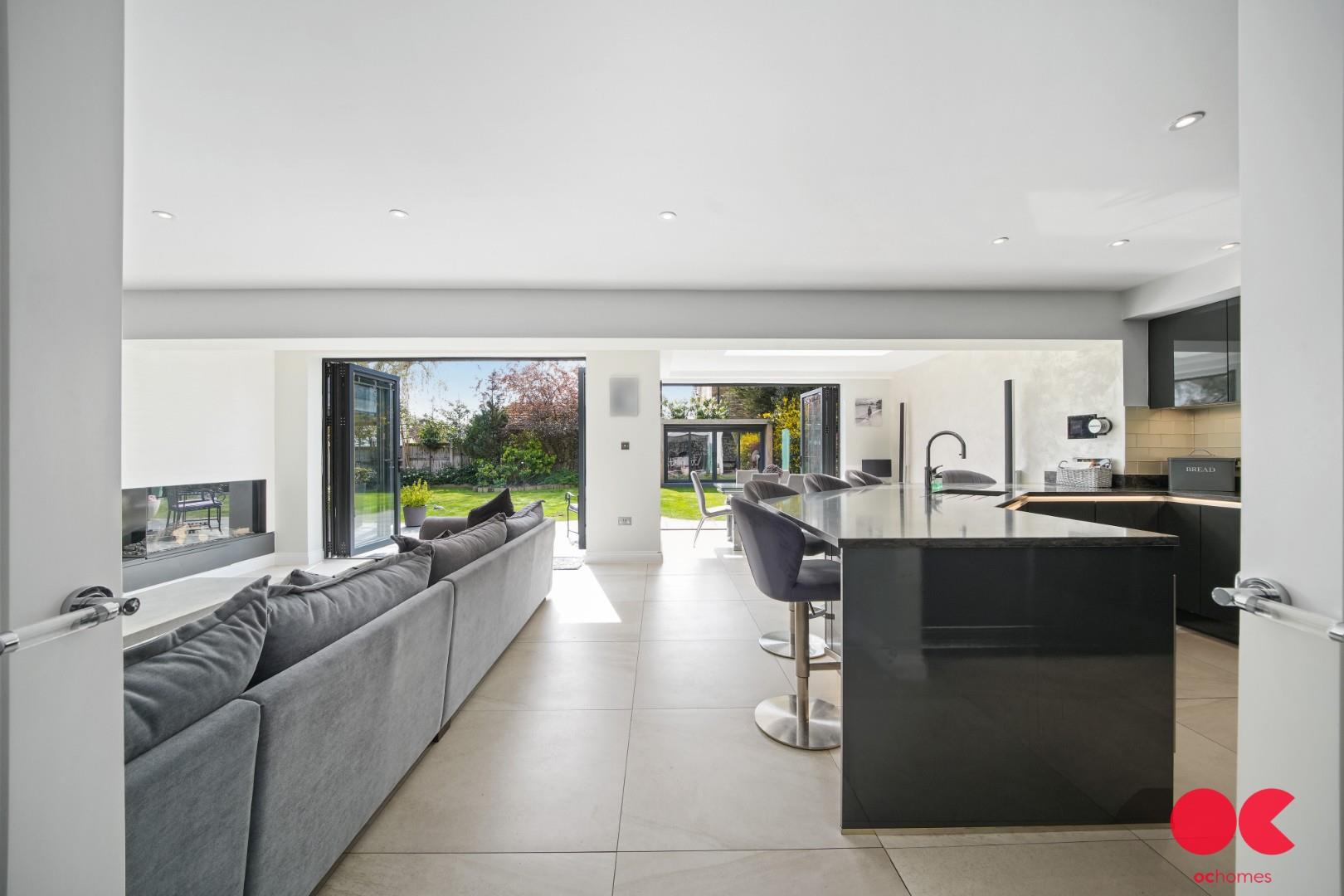 5 bed detached house for sale in Herbert Road, Hornchurch  - Property Image 12