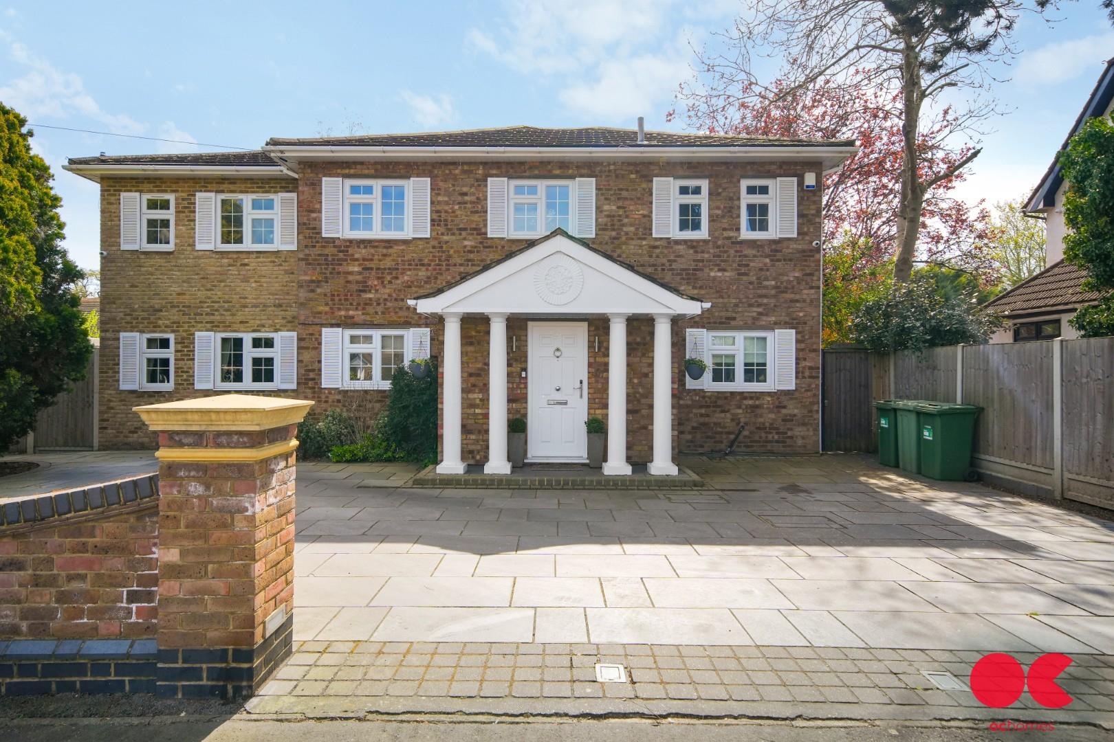 5 bed detached house for sale in Herbert Road, Hornchurch  - Property Image 2