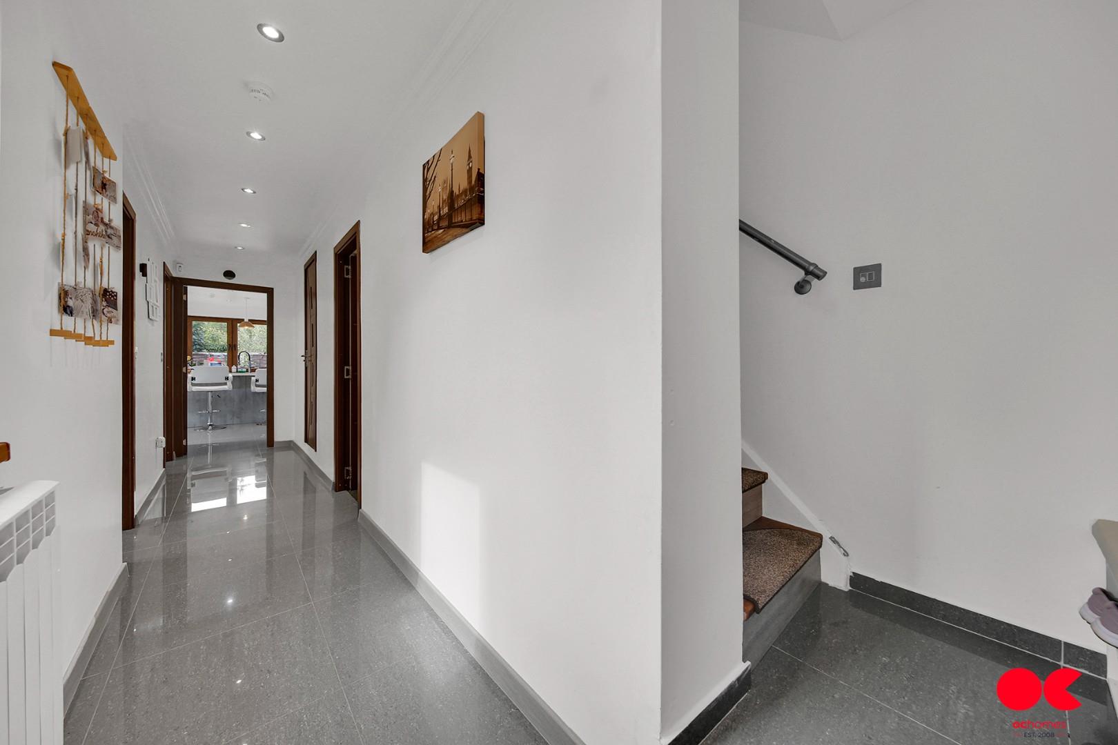 4 bed semi-detached house for sale in Homestead Road, Dagenham  - Property Image 26