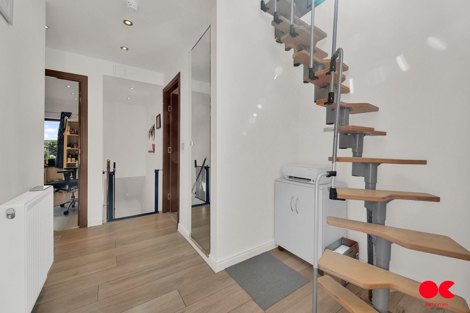 4 bed semi-detached house for sale in Homestead Road, Dagenham  - Property Image 16