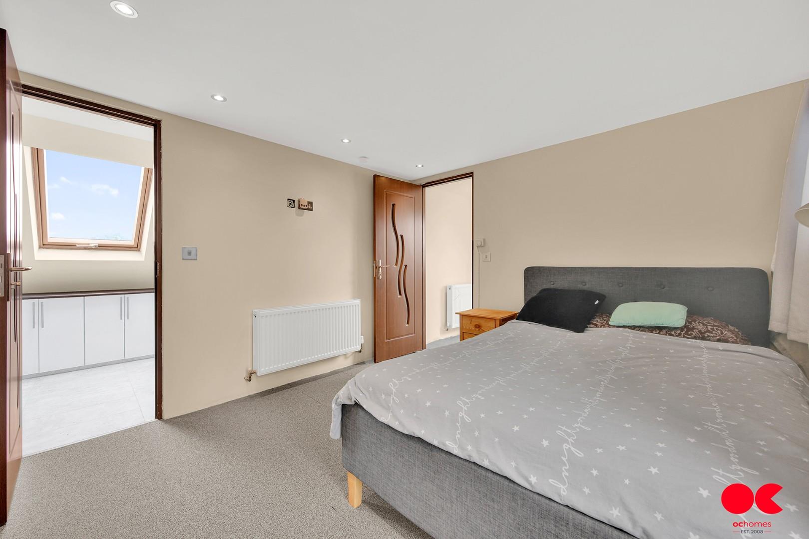 4 bed semi-detached house for sale in Homestead Road, Dagenham  - Property Image 8