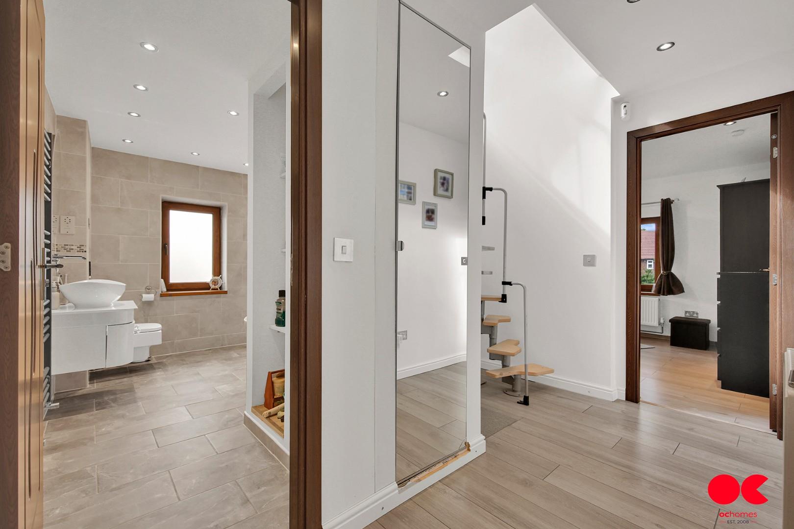 4 bed semi-detached house for sale in Homestead Road, Dagenham  - Property Image 19