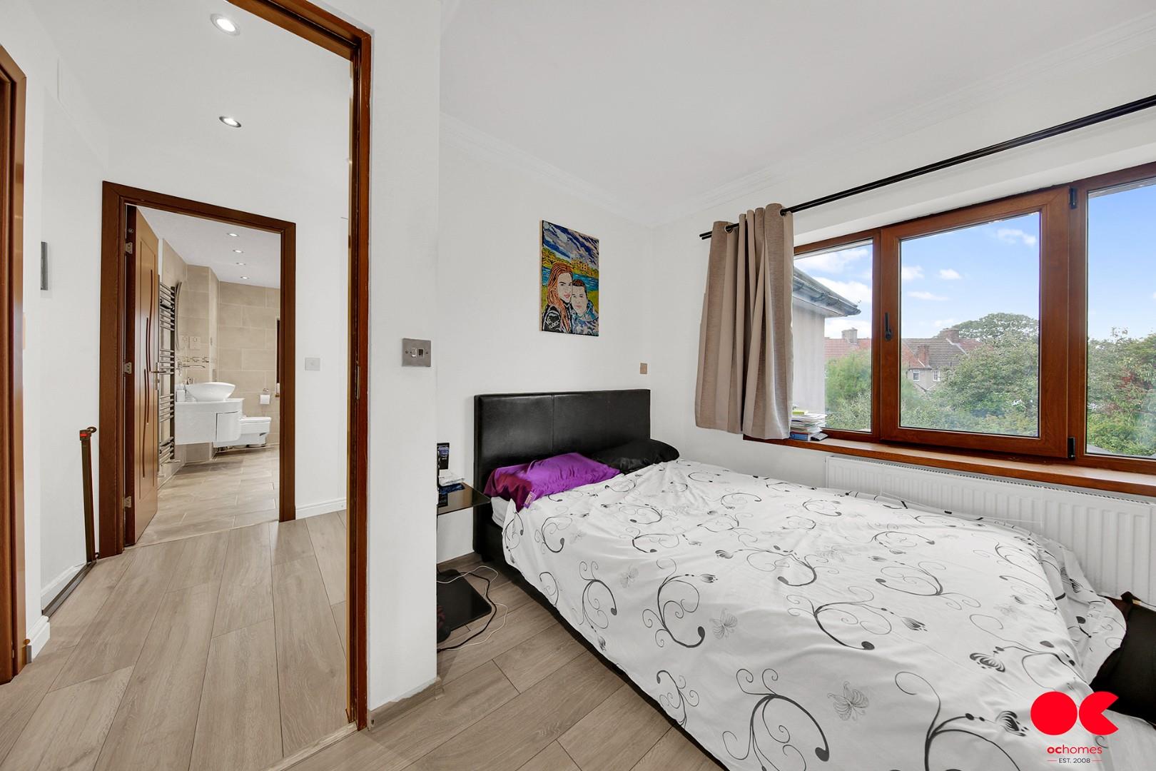 4 bed semi-detached house for sale in Homestead Road, Dagenham  - Property Image 24