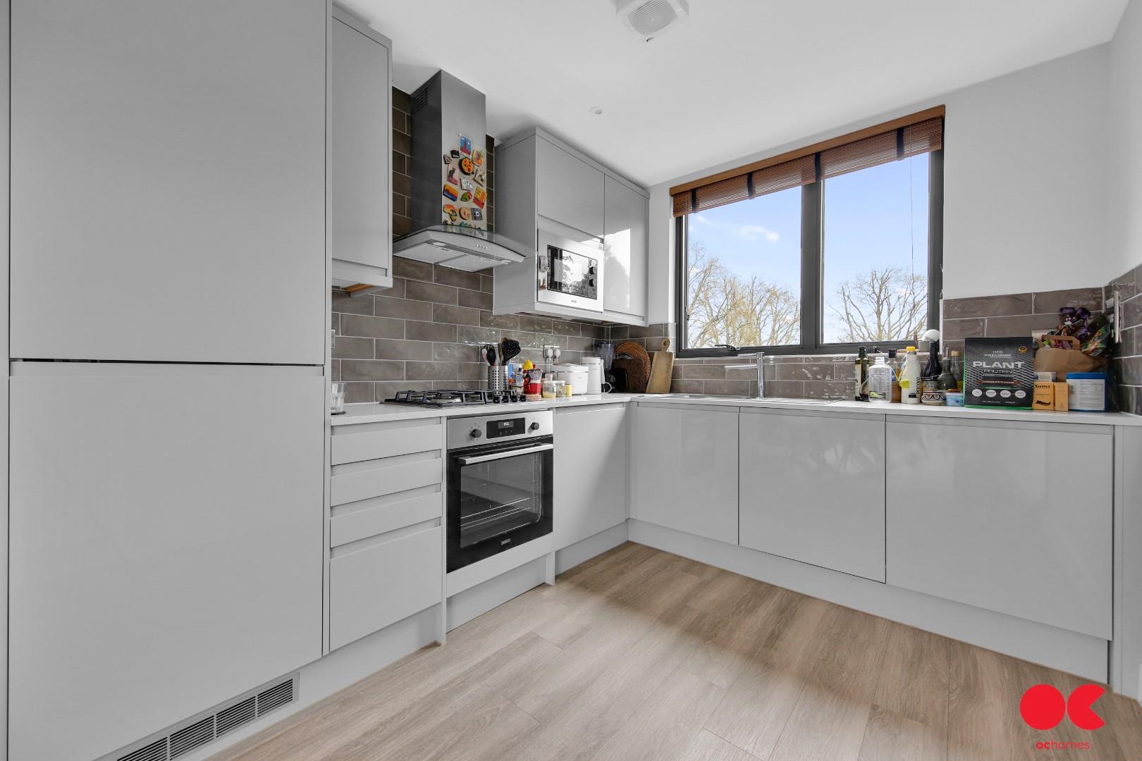 2 bed flat to rent in Lea Bridge Road, London  - Property Image 3