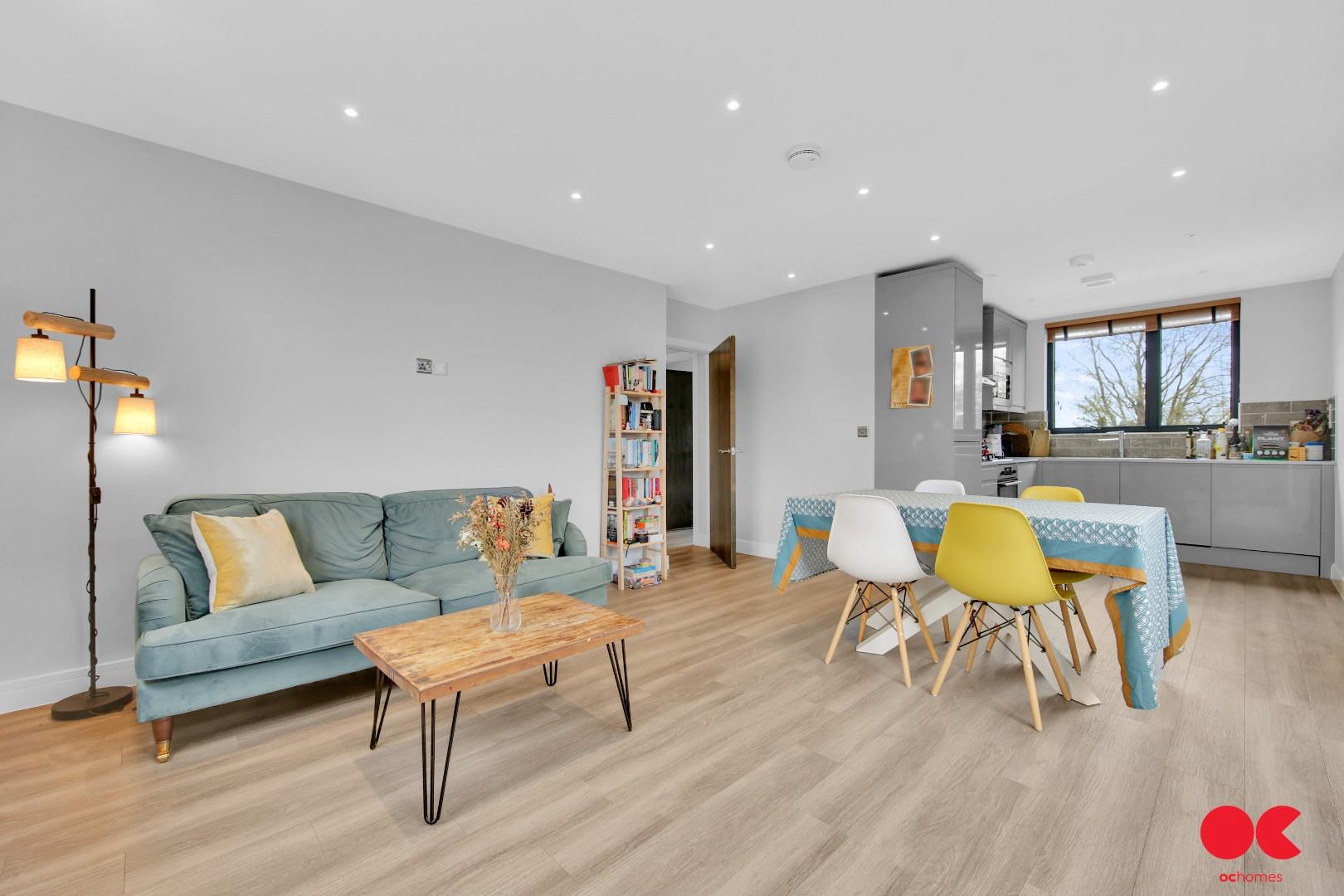 2 bed flat to rent in Lea Bridge Road, London  - Property Image 2