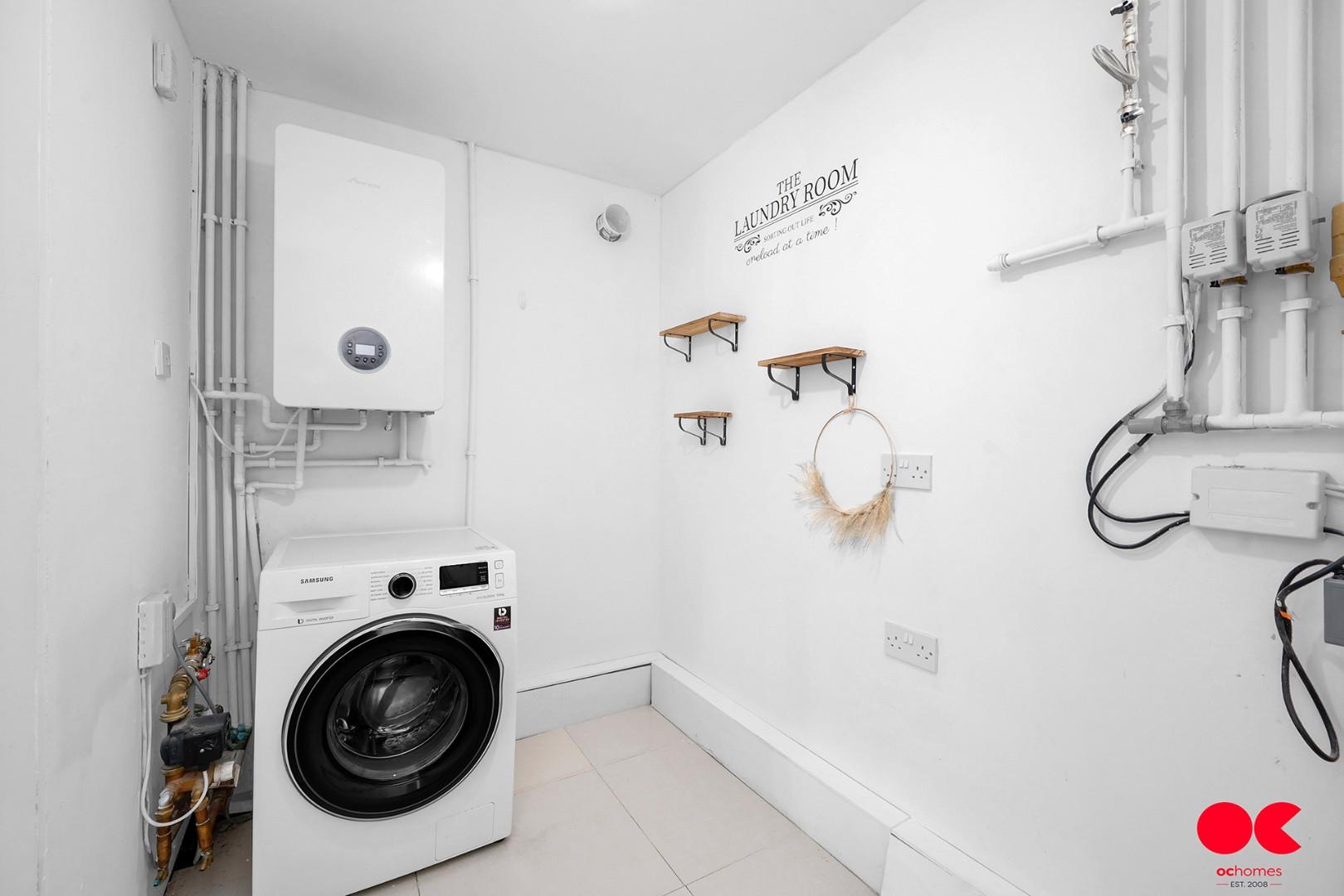 5 bed detached house to rent in Upland Drive, Brookmans Park  - Property Image 46