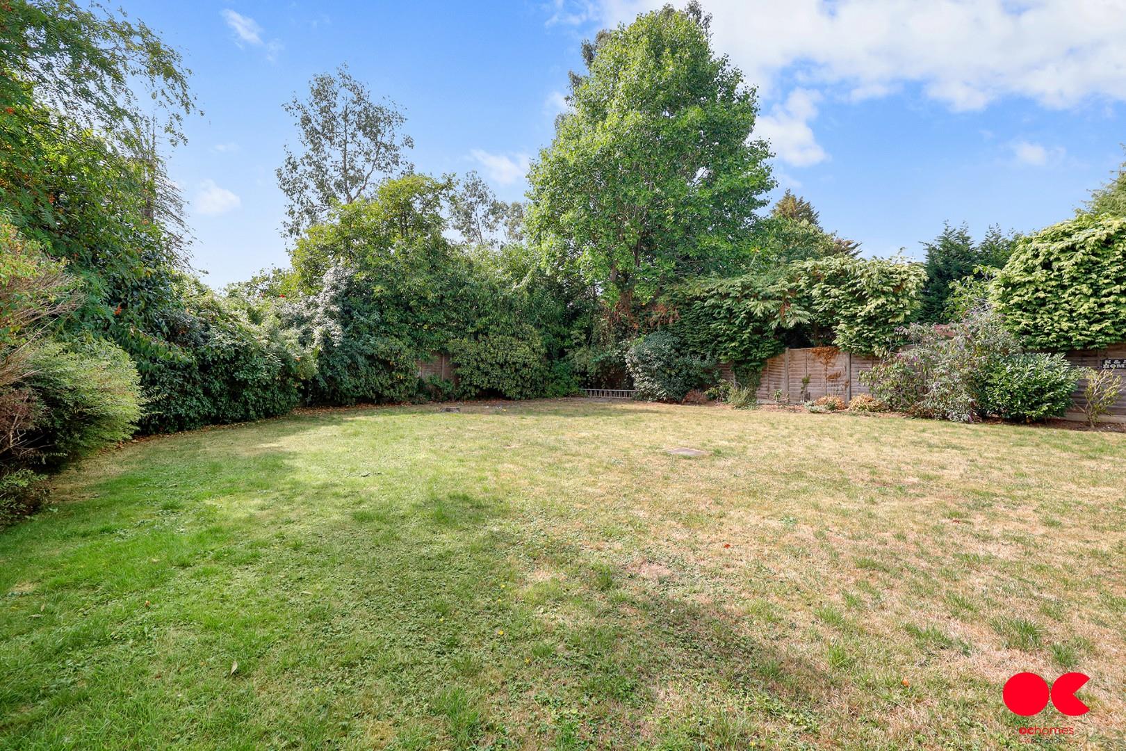 5 bed detached house to rent in Upland Drive, Brookmans Park  - Property Image 54