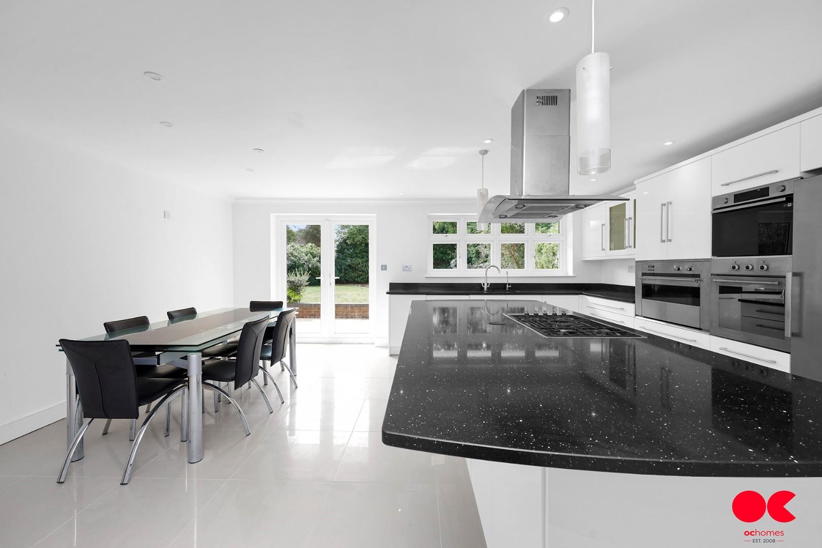 5 bed detached house to rent in Upland Drive, Brookmans Park  - Property Image 43