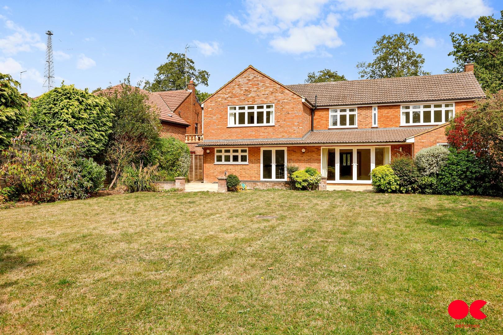 5 bed detached house to rent in Upland Drive, Brookmans Park  - Property Image 57